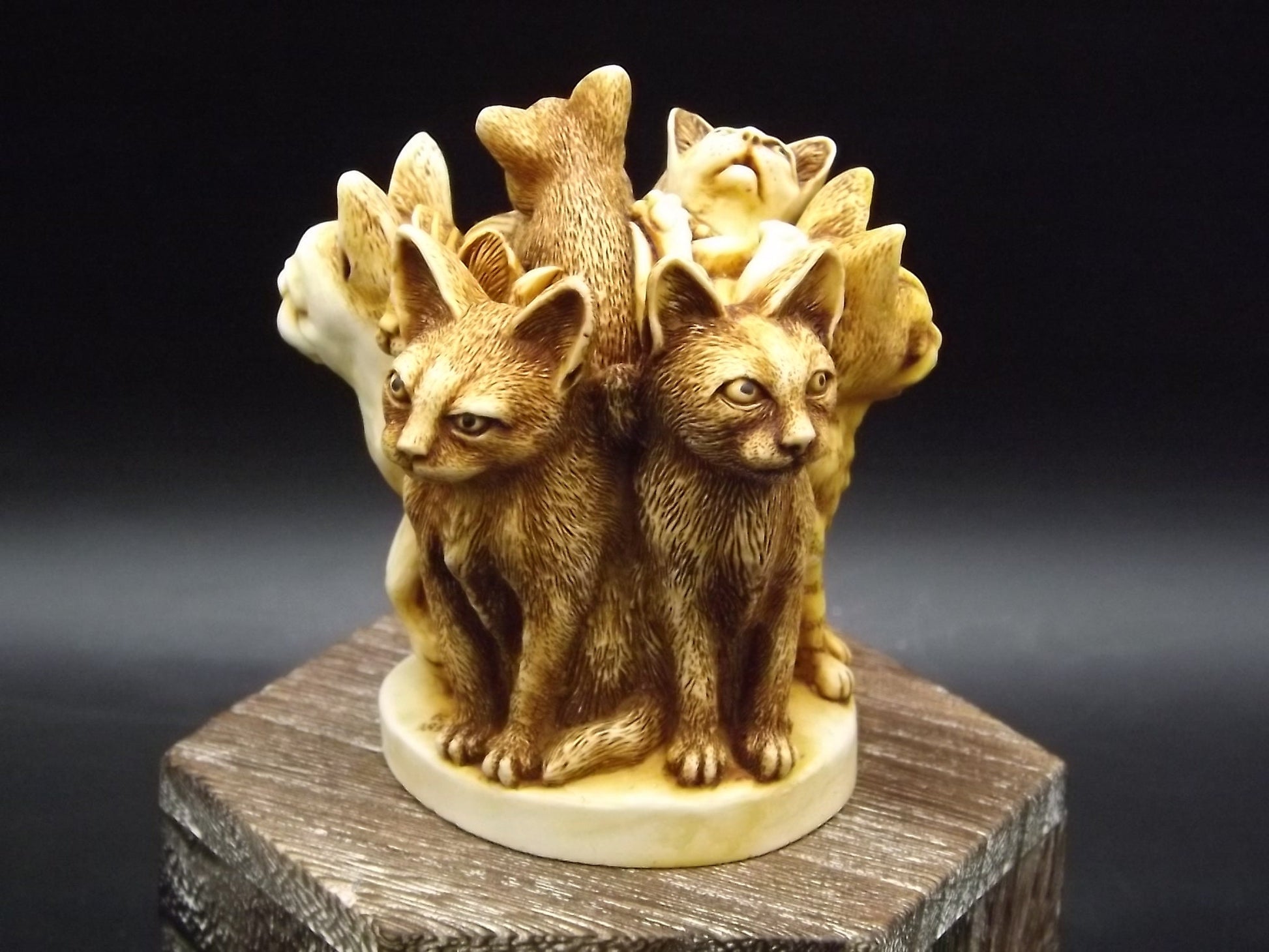 Retired Harmony Kingdom "Major's Mousers" Figurine TJCA4 (With Box & COA)