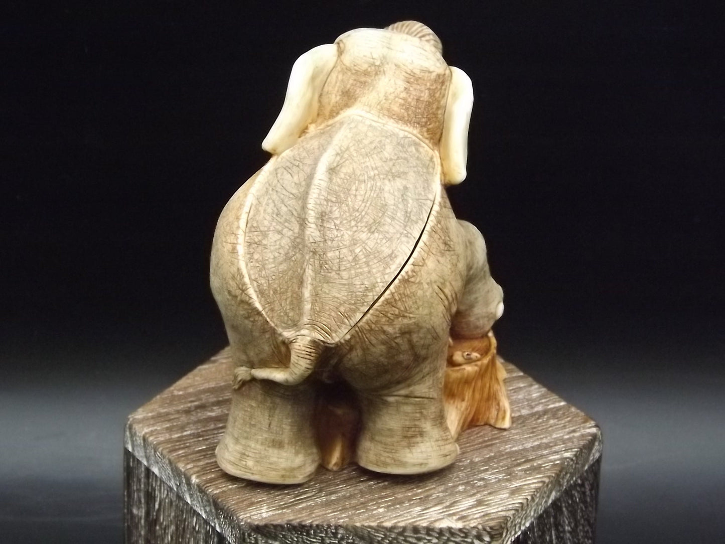 Retired Harmony Kingdom Haji's Hero Elephant Figurine - 2001 Royal Watch