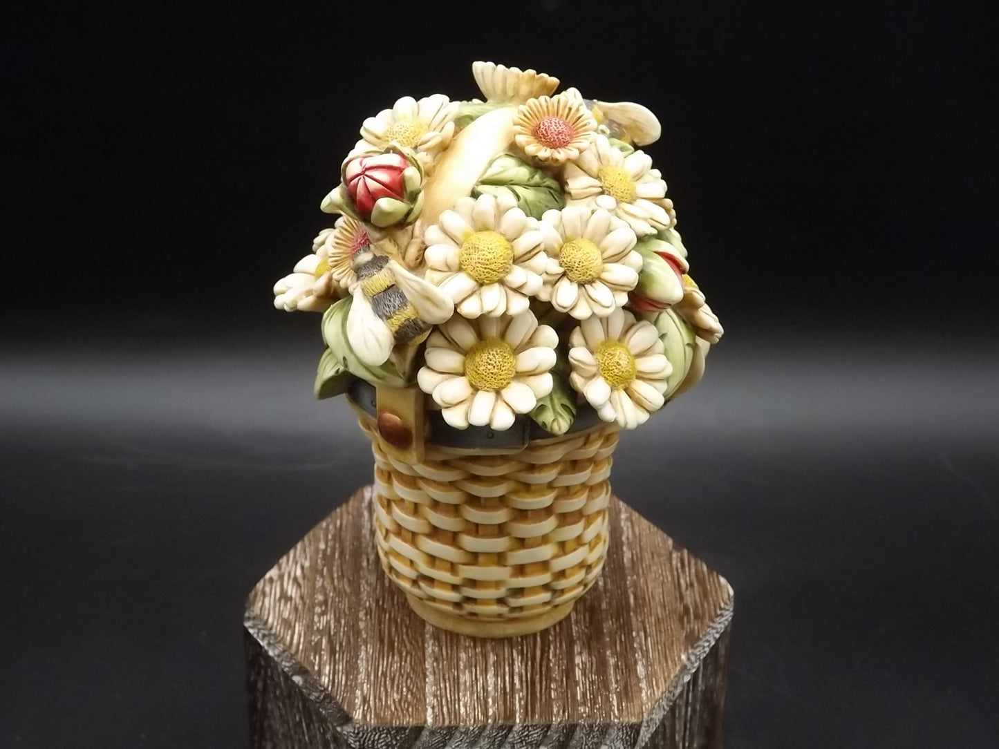 Harmony Kingdom Daisy Basket Figurine: Longaberger Exclusive, Limited Edition