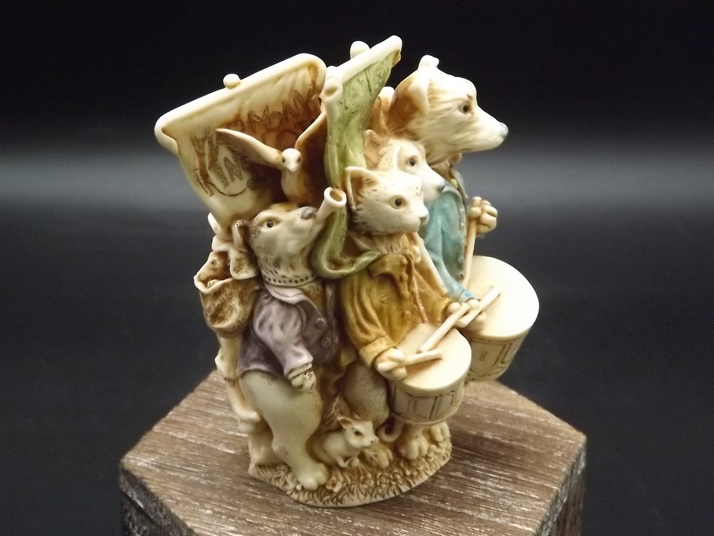 Harmony Kingdom "Lord of the Aisles" Jest Figurine TJICE02 with original box. Excellent condition. Artist Signed