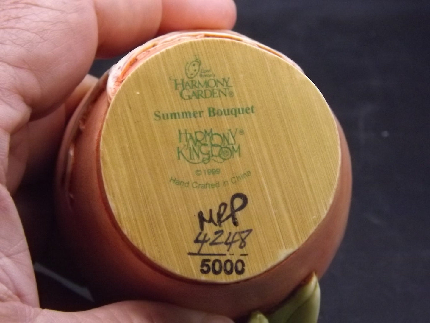 Retired 1999 Harmony Kingdom, Harmony Garden "Summer Bouquet" HG4LEBQSU with original box and COA. Limited Edition 4248/5000. Artist Signed.