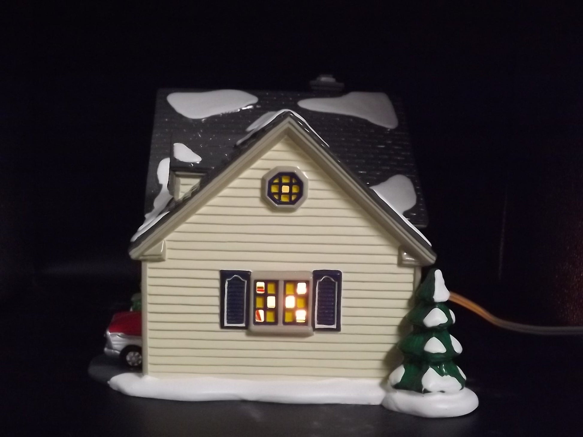 Vintage 1997 Snow Village "The Brandon Bungalow" Cottage Figurine (With Box & COA)