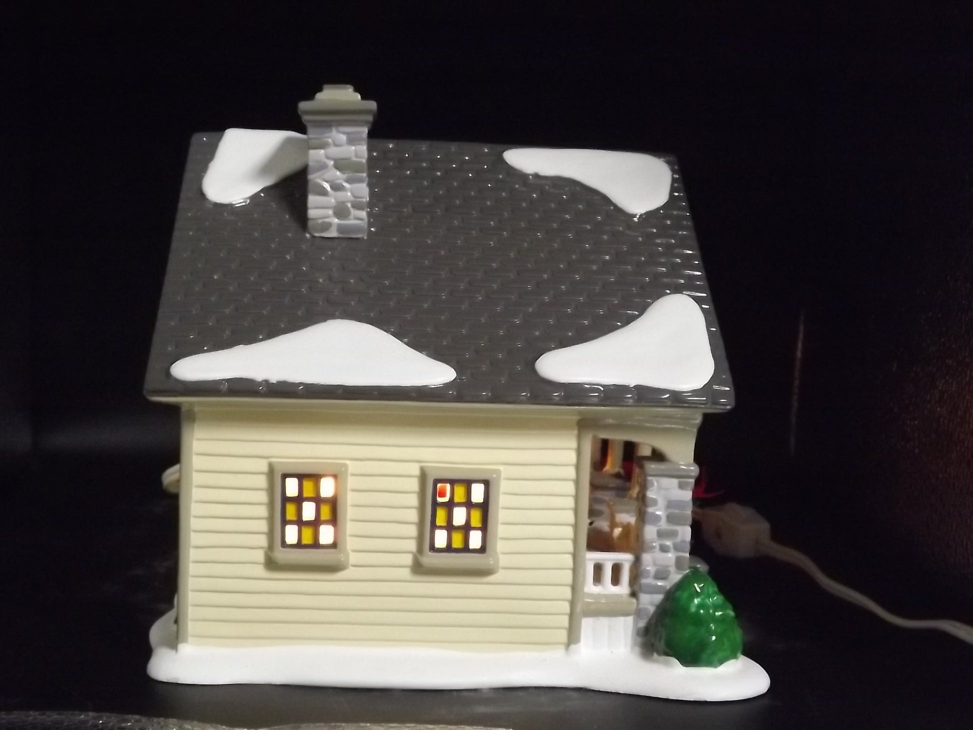 Vintage 1997 Snow Village "The Brandon Bungalow" Cottage Figurine (With Box & COA)