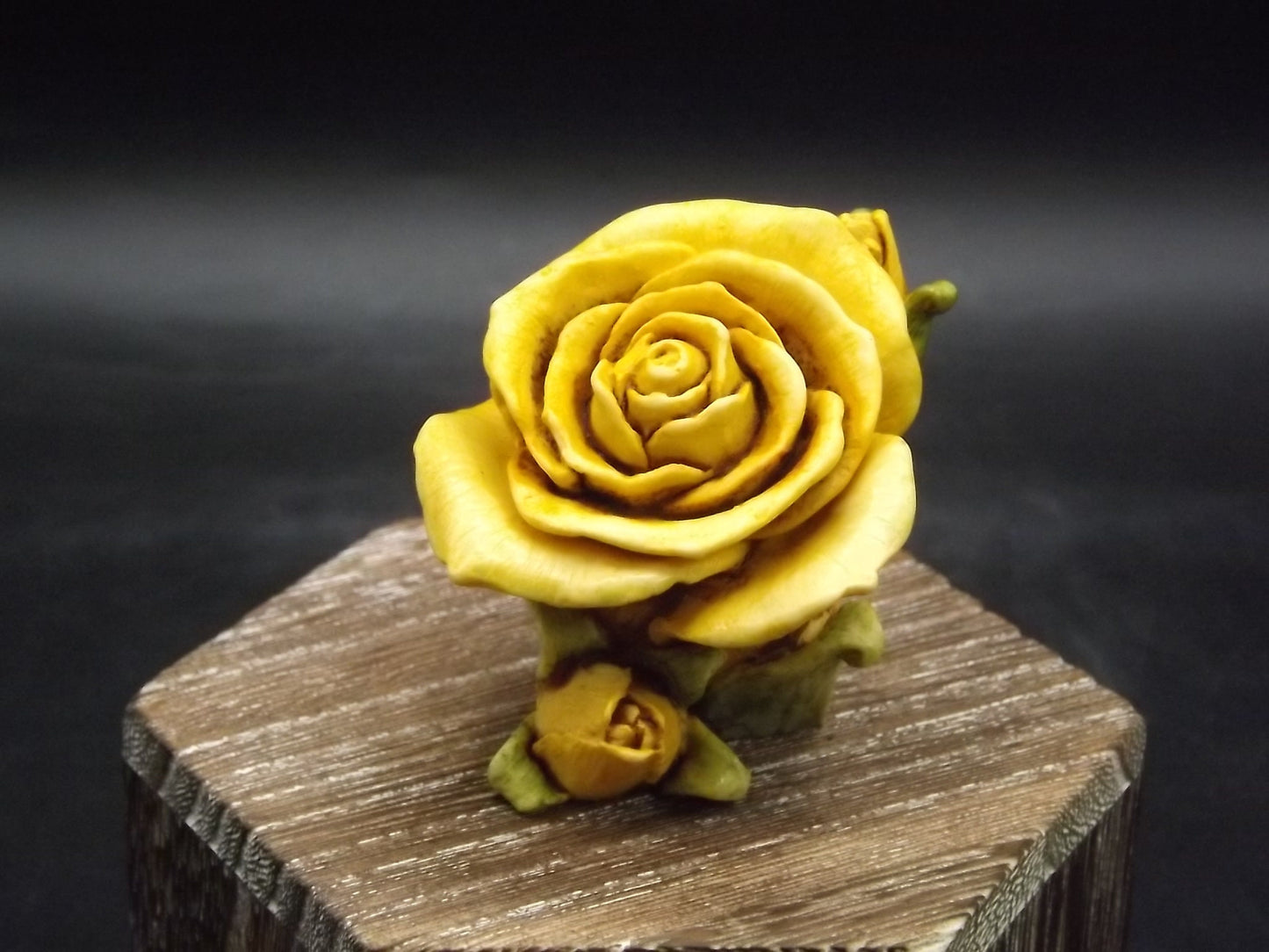 Harmony Kingdom Yellow Rose Box Figurine - Limited Edition 1997