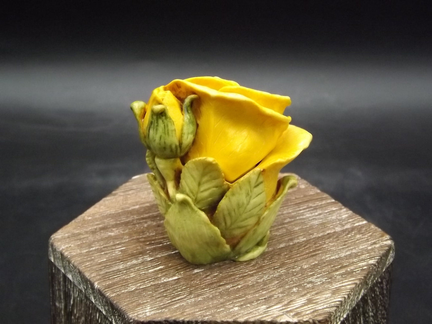 Harmony Kingdom Yellow Rose Box Figurine - Limited Edition 1997