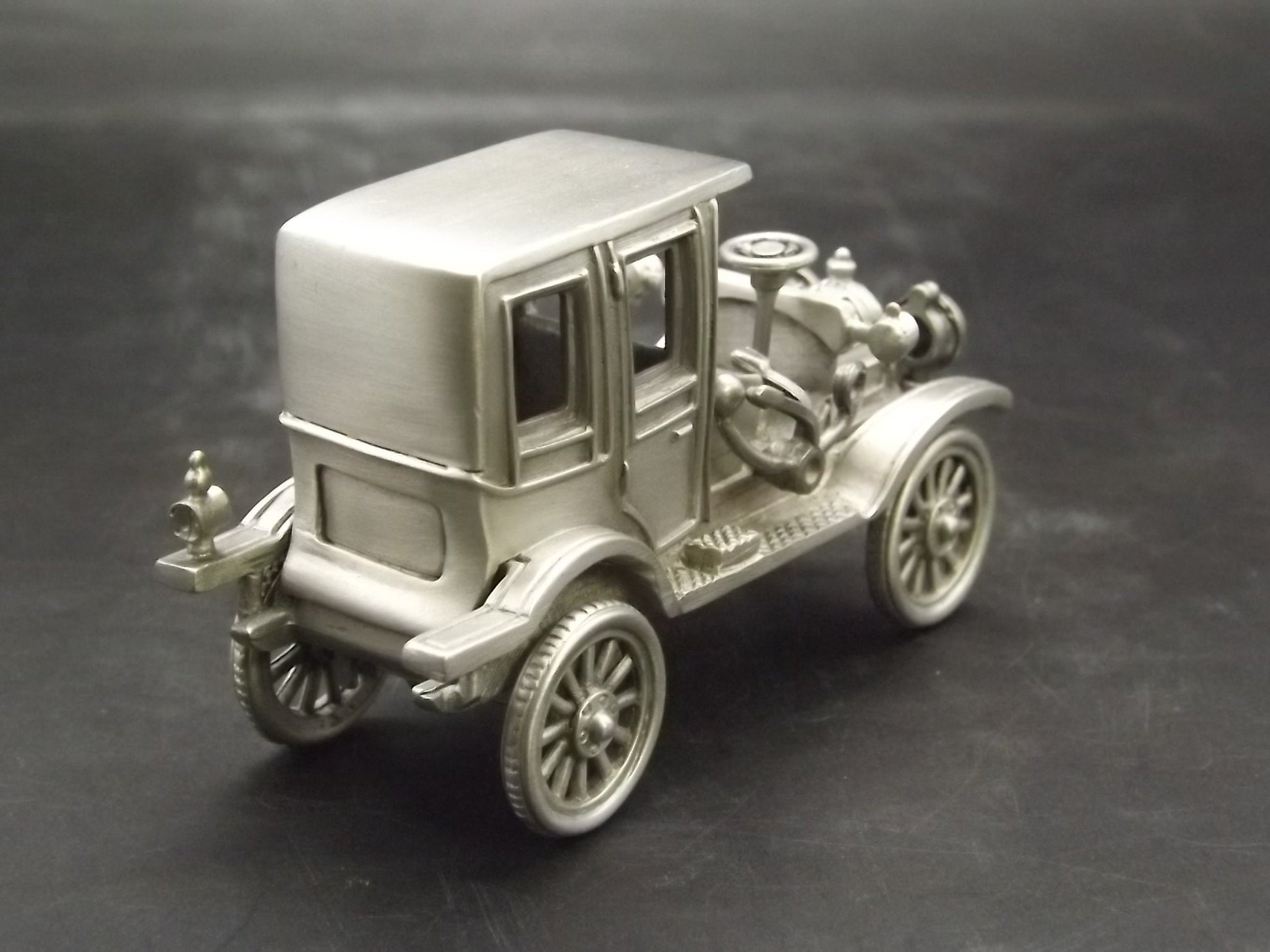 Danbury Mint 1912 Packard Pewter Model Car: Classic Cars of the World