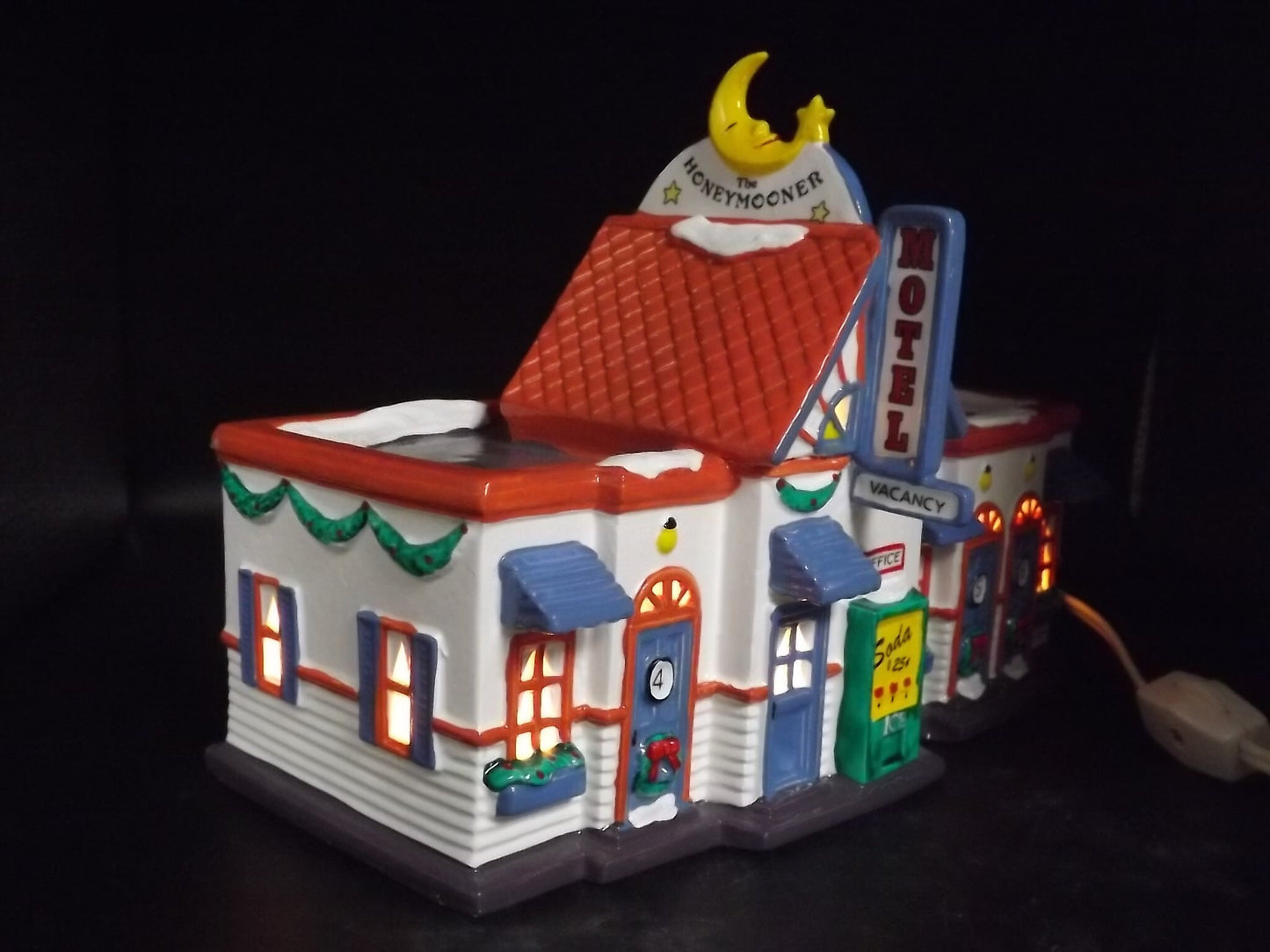Vintage 1991 Snow Village "The Honeymooner Motel" Illuminated Figurine with Box & COA