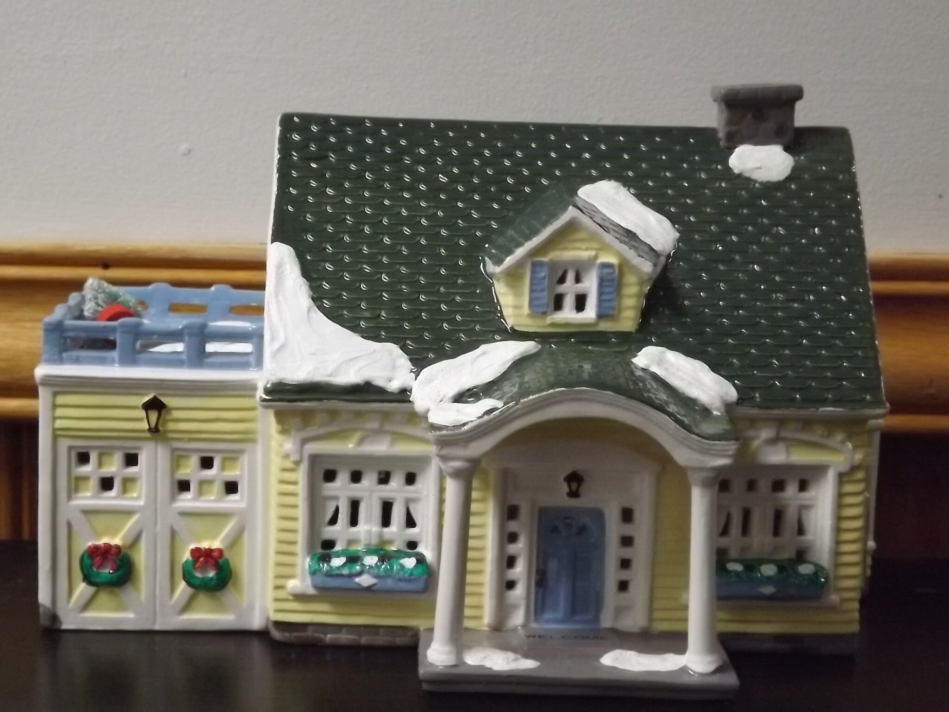 Vintage 1988 Snow Village North Creek Cottage: Illuminated Figurine with Box & COA