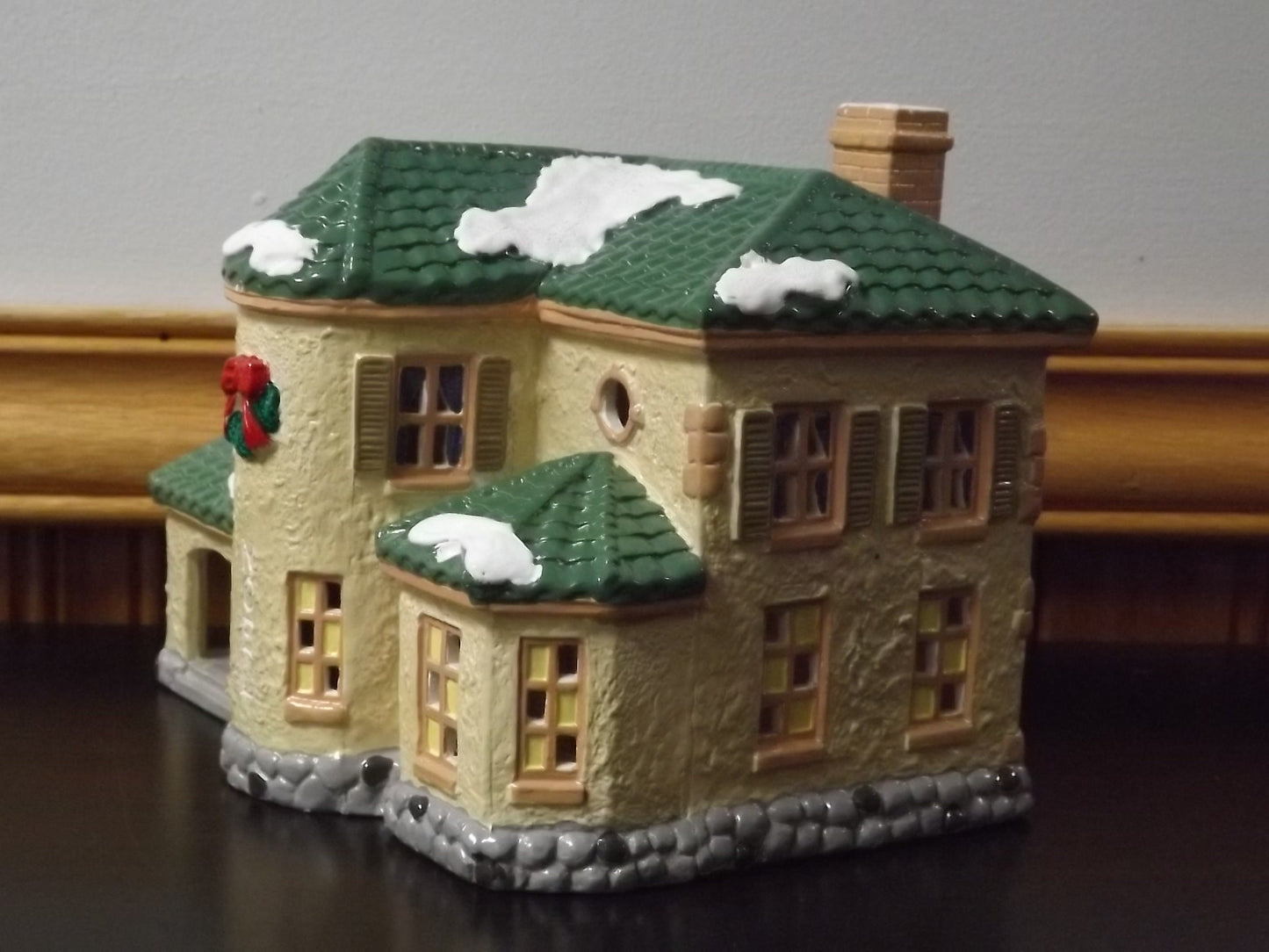 Vintage 1988 Snow Village "Palos Verdes" Illuminated House Figurine (With Box & COA)
