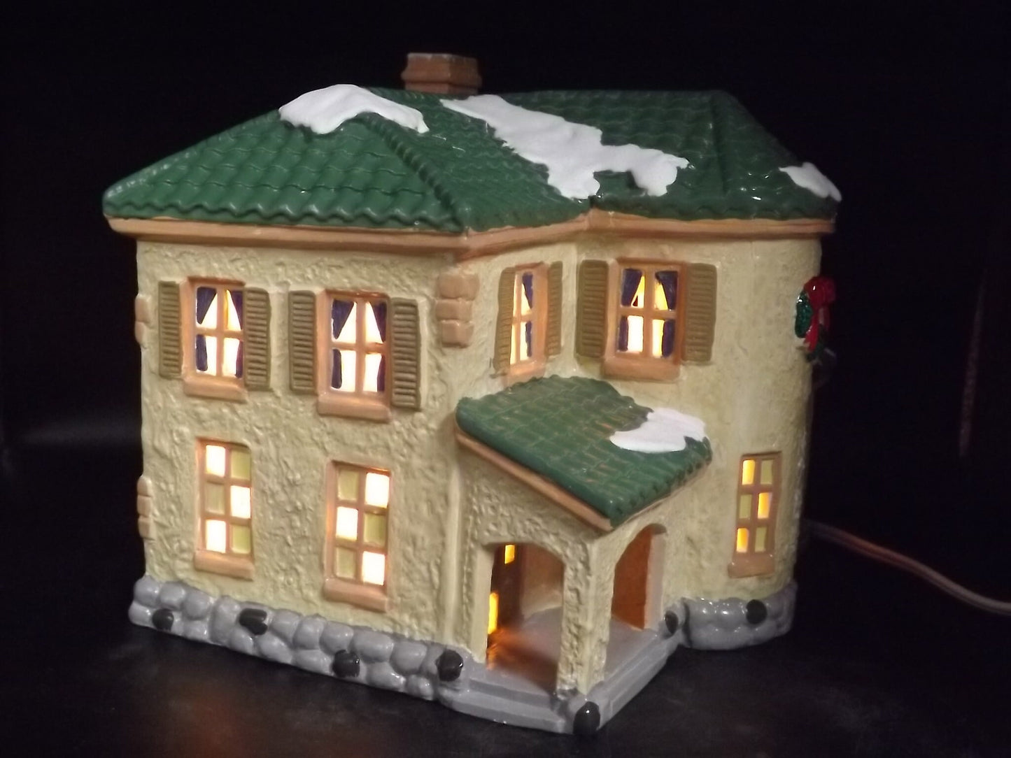 Vintage 1988 Snow Village "Palos Verdes" Illuminated House Figurine (With Box & COA)