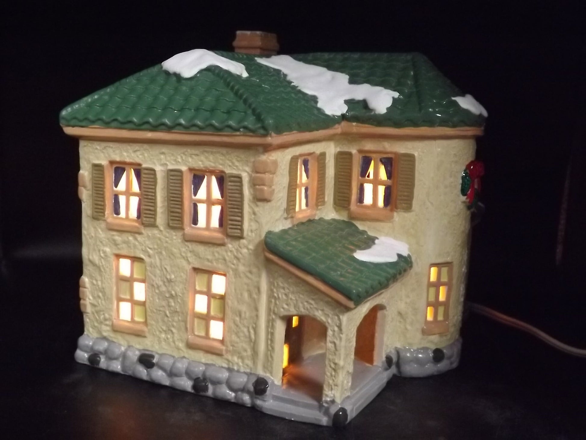 Vintage 1988 Snow Village "Palos Verdes" Illuminated House Figurine (With Box & COA)