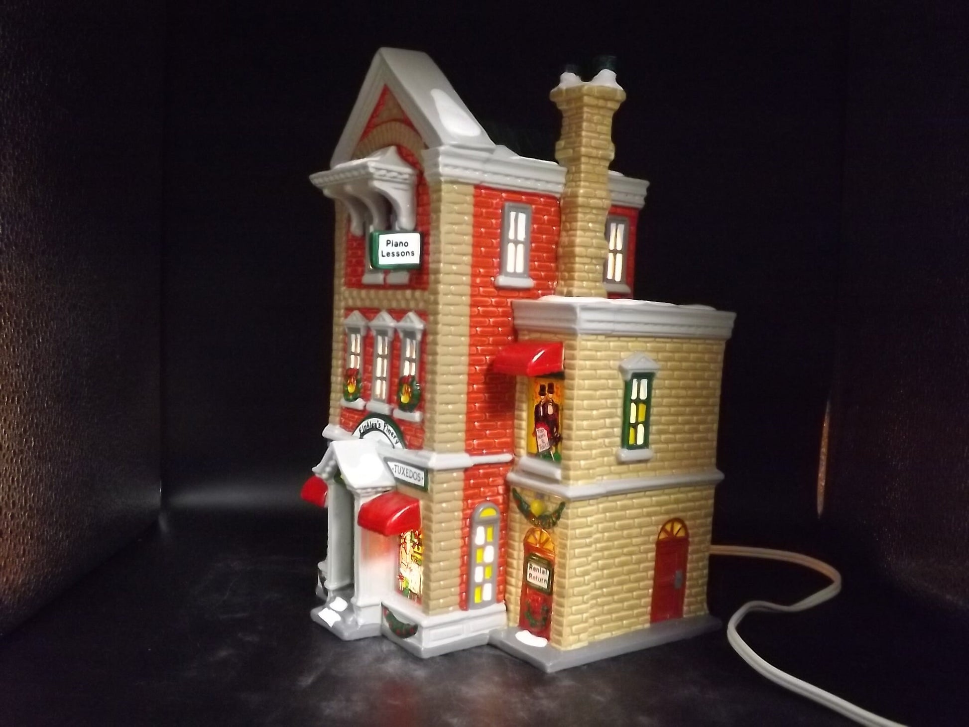 Vintage 1991 Snow Village "Finkley's Finery" Illuminated Building with Box & COA