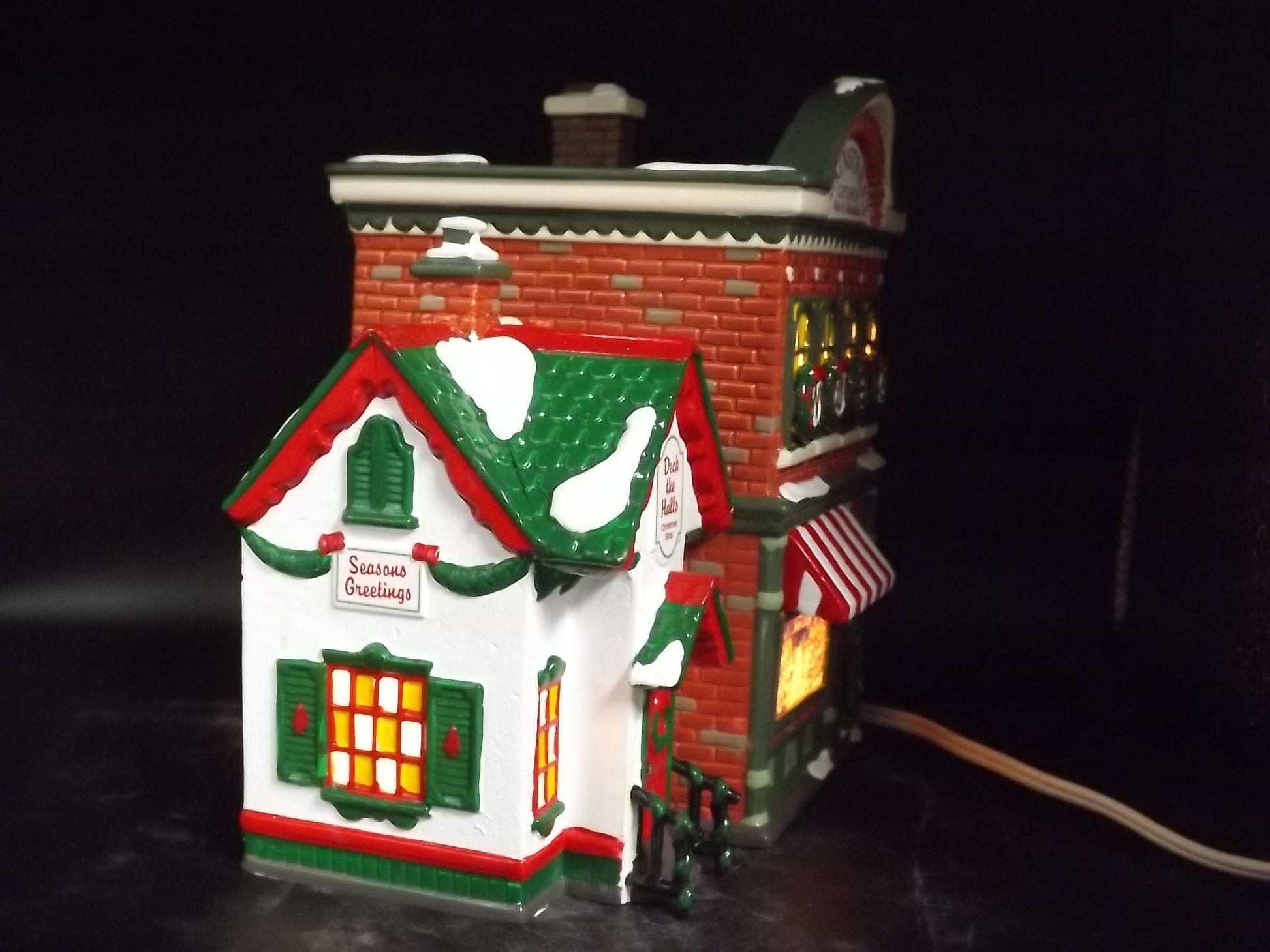 Vintage 1997 Snow Village Mainstreet Gift Shop Illuminated Figurine (With Box & COA)