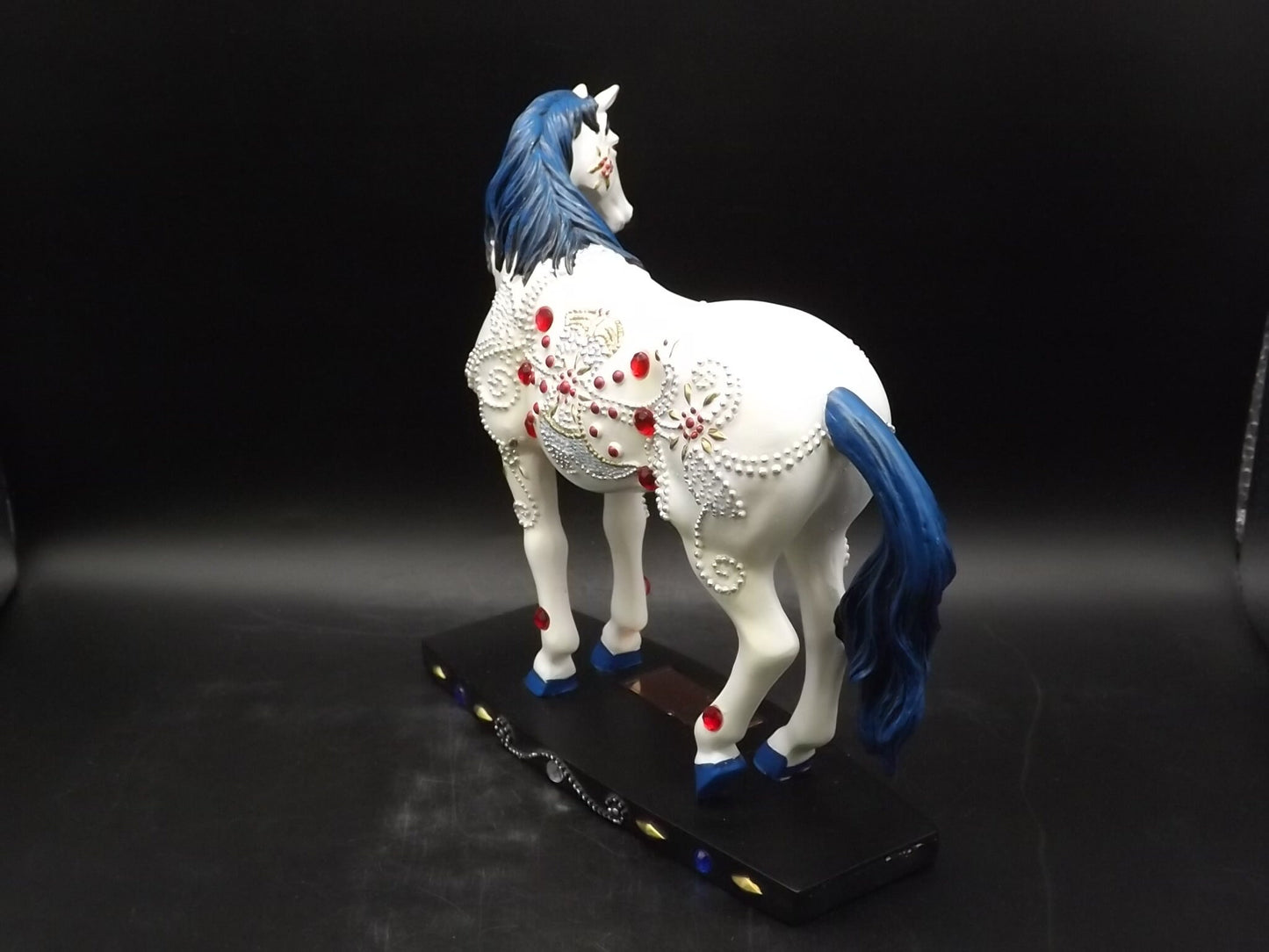 Westland Rhinestone Horse Figurine: Limited Edition Thoroughbred Collectible