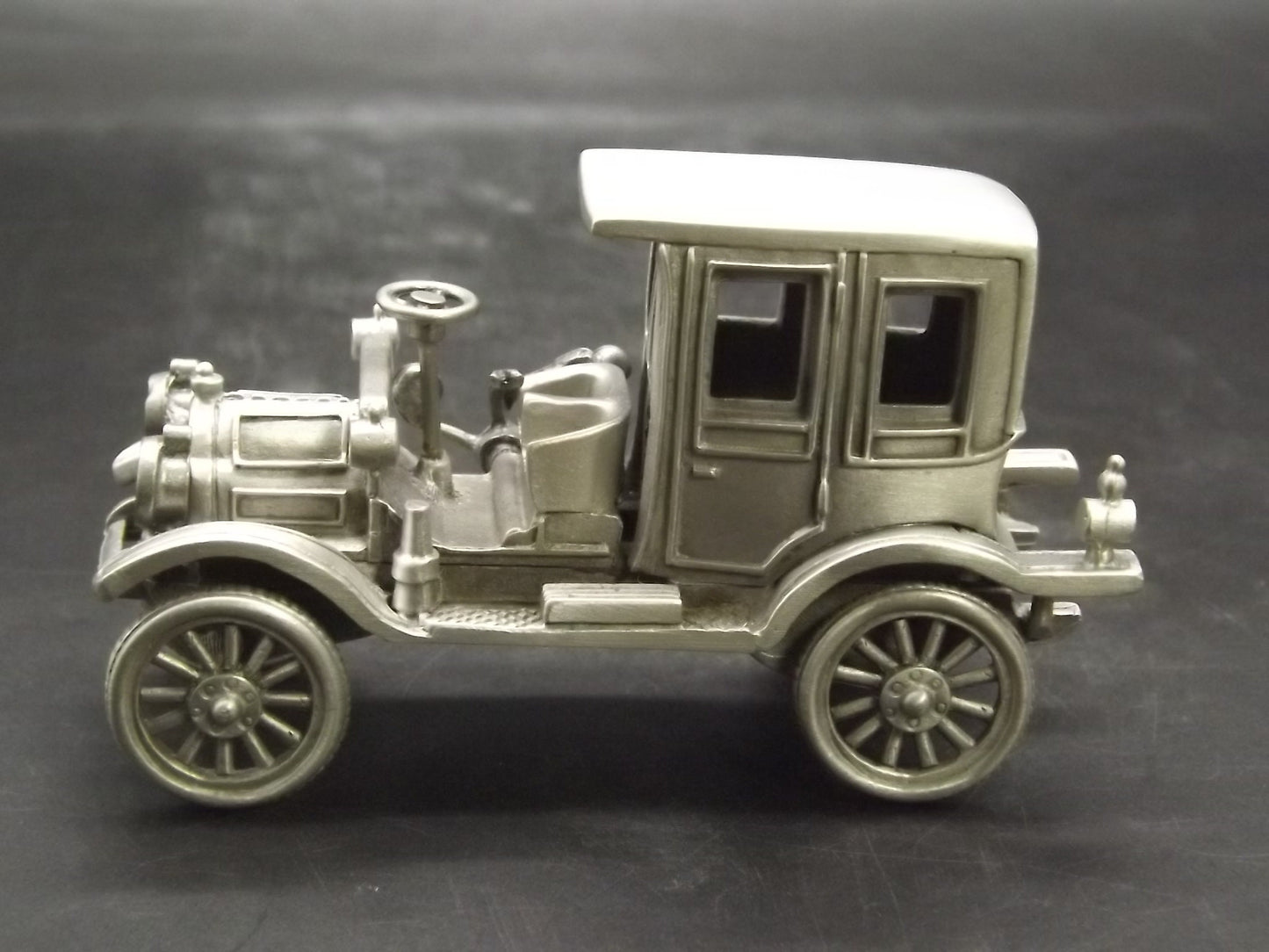 Danbury Mint 1912 Packard Pewter Model Car: Classic Cars of the World