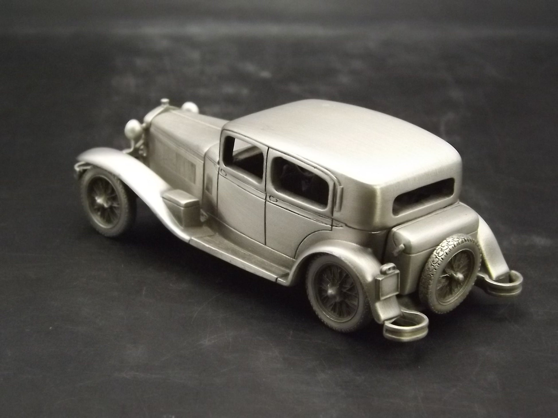Danbury Mint 1932 Alpha Romeo Pewter Model Car