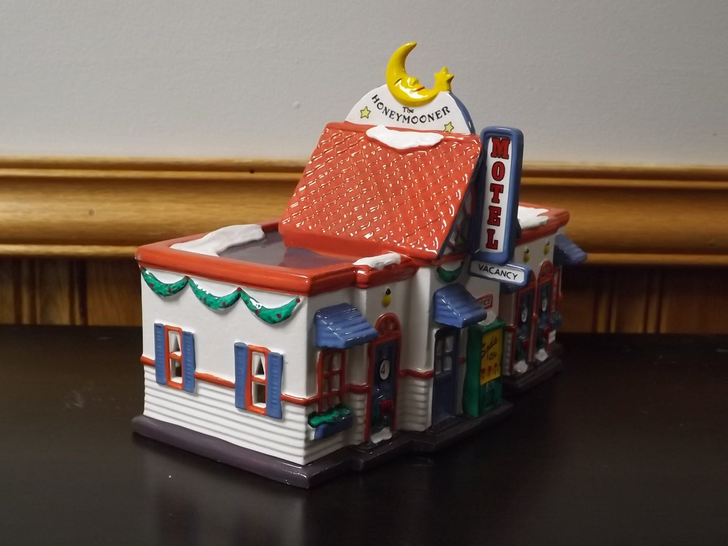 Vintage 1991 Snow Village "The Honeymooner Motel" Illuminated Figurine with Box & COA