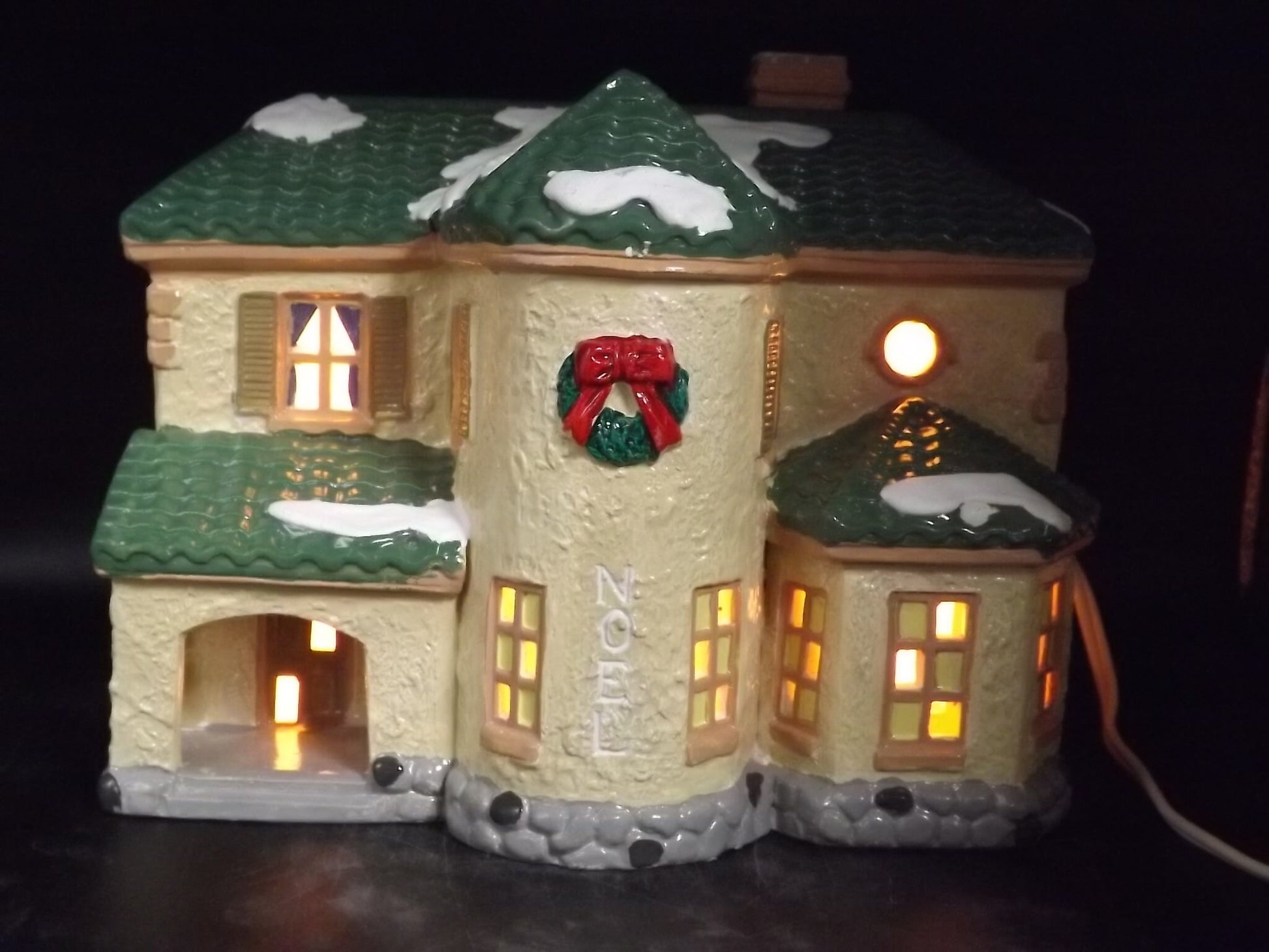 Vintage 1988 Snow Village "Palos Verdes" Illuminated House Figurine (With Box & COA)