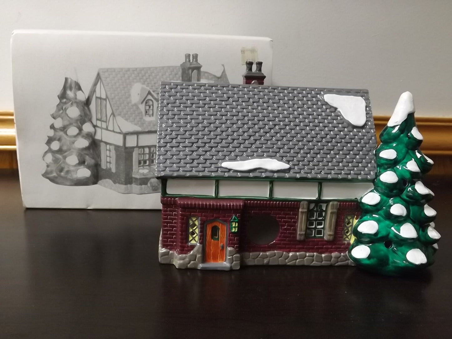 Vintage 1991 Snow Village "Oak Grove Tudor" Illuminated Figurine with Box & COA