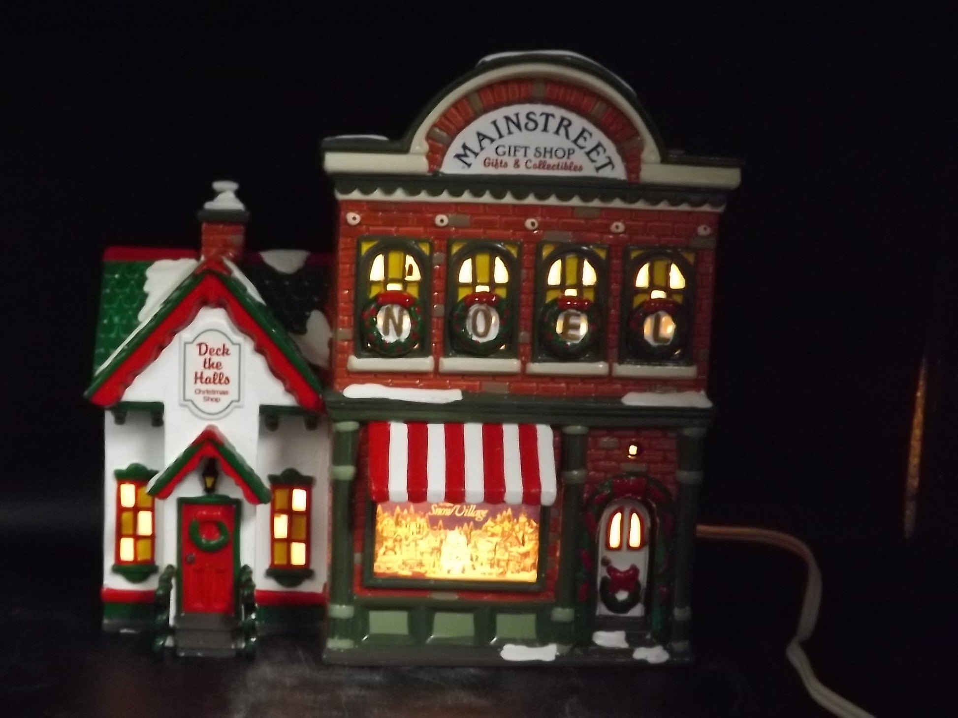 Vintage 1997 Snow Village Mainstreet Gift Shop Illuminated Figurine (With Box & COA)