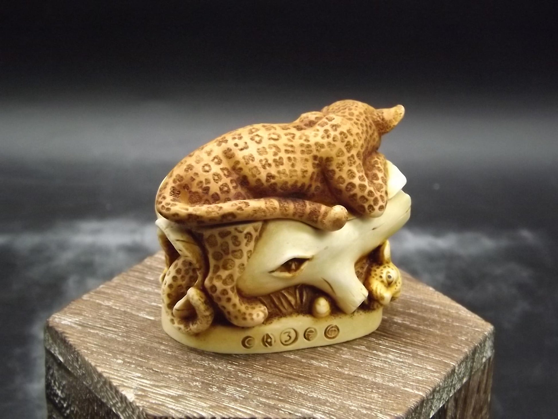 Retired 1996 Harmony Kingdom "Sleepy Hollow" Jest Figurine TJLE with original box. Excellent condition.