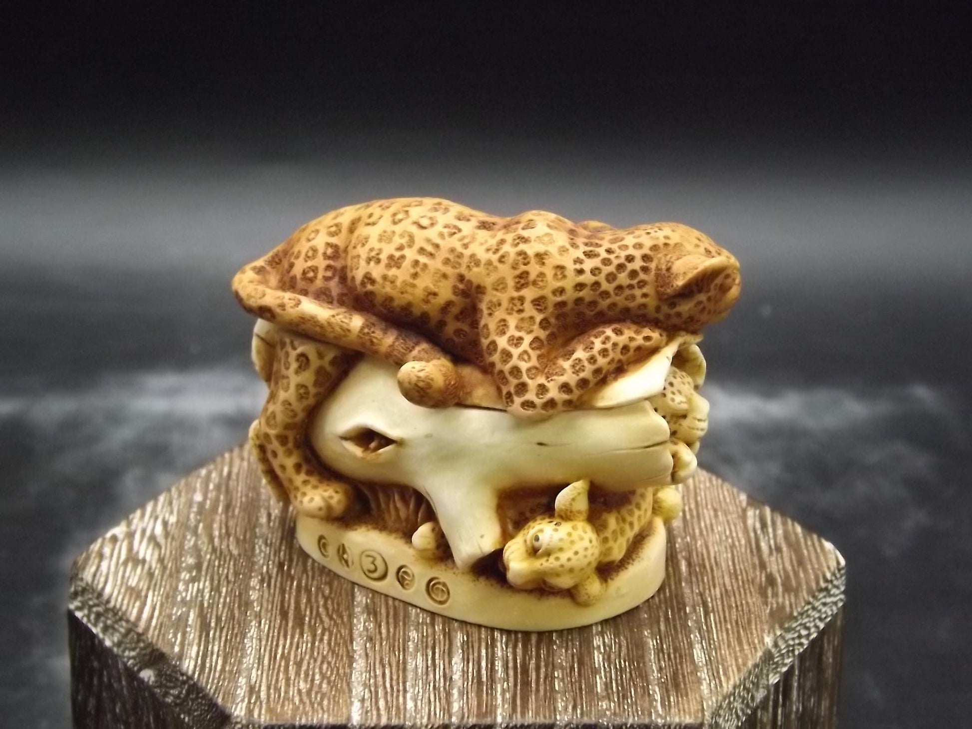 Retired 1996 Harmony Kingdom "Sleepy Hollow" Jest Figurine TJLE with original box. Excellent condition.