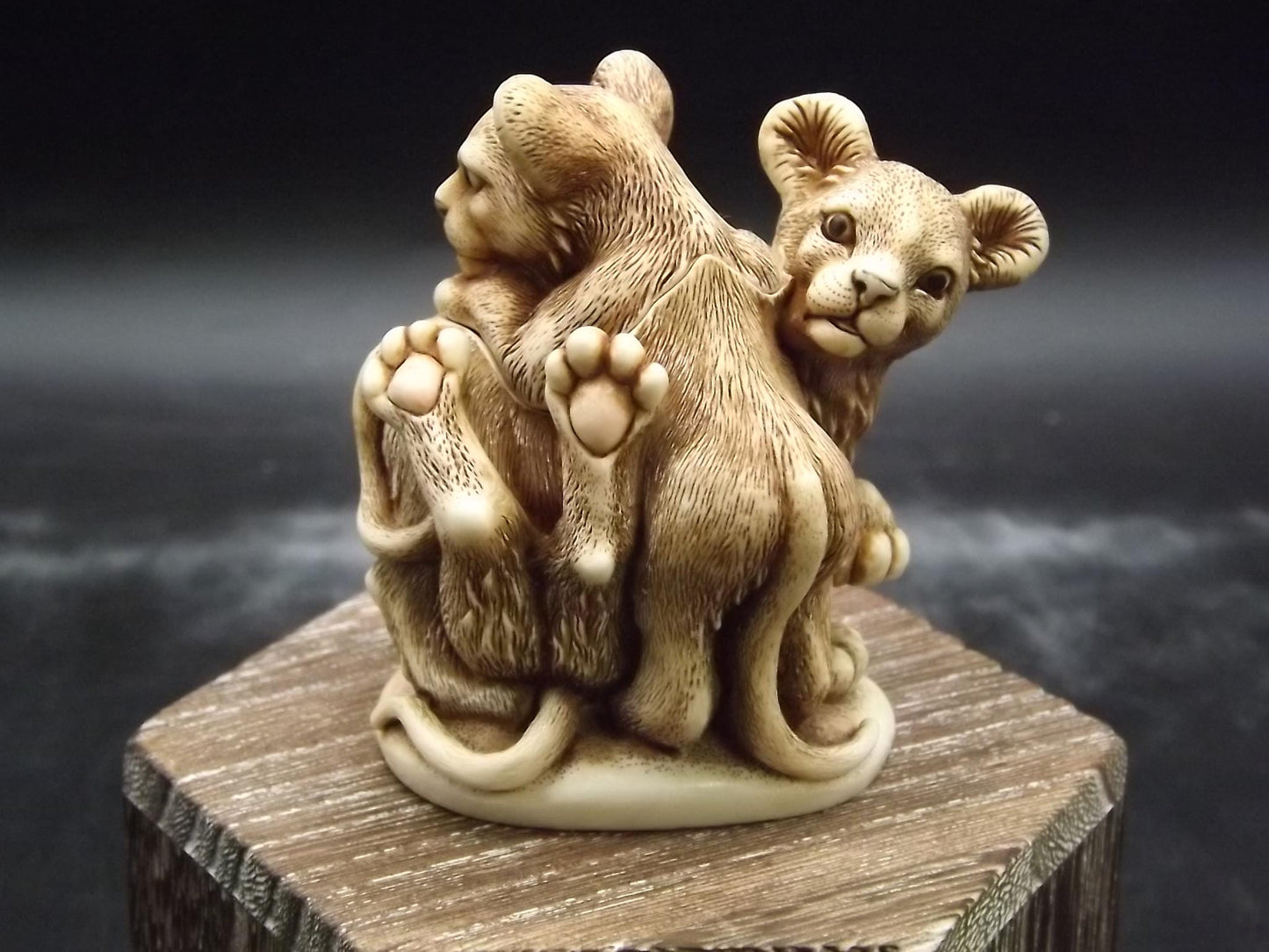 Vintage Harmony Kingdom Lion Cub Figurine: "Rough and Tumble" TJLI2