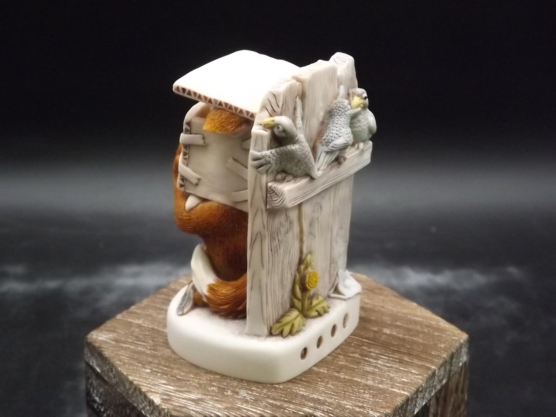 Vintage Harmony Kingdom "Peckish" Limited Edition of only 300 pieces Jest Figurine CTJCA48 with original box and COA. Excellent condition.