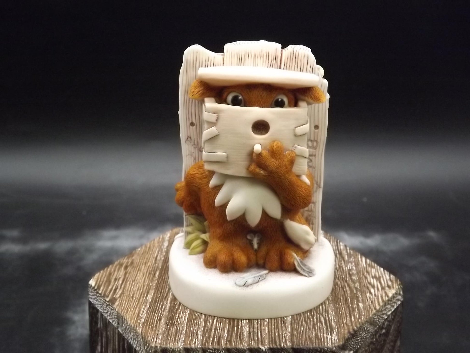 Vintage Harmony Kingdom "Peckish" Limited Edition of only 300 pieces Jest Figurine CTJCA48 with original box and COA. Excellent condition.