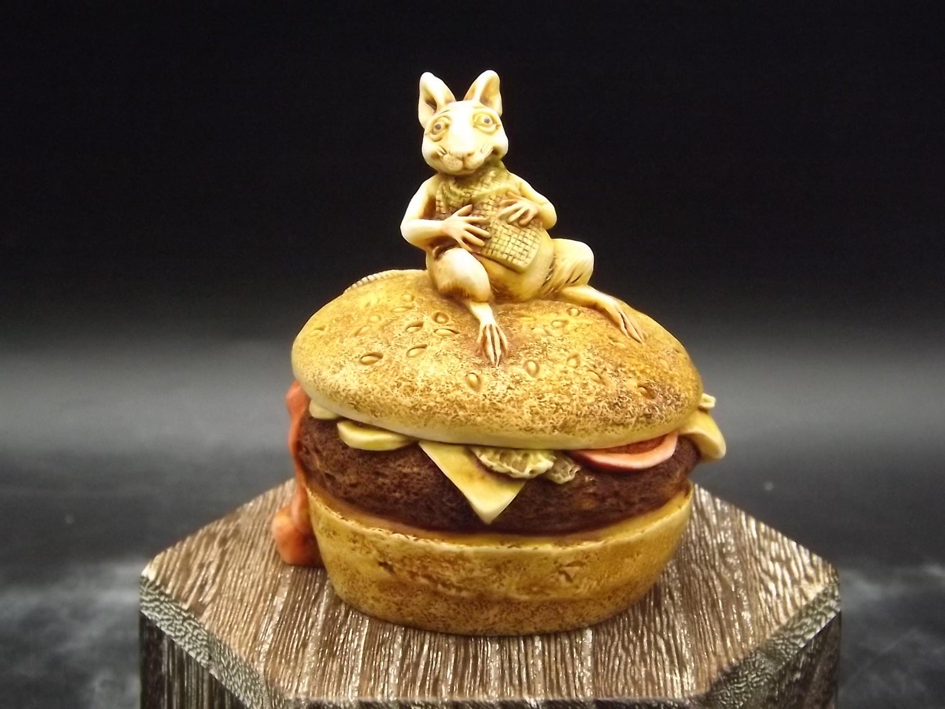 Vintage Harmony Kingdom Feast & Firkin Figurine: Limited Edition