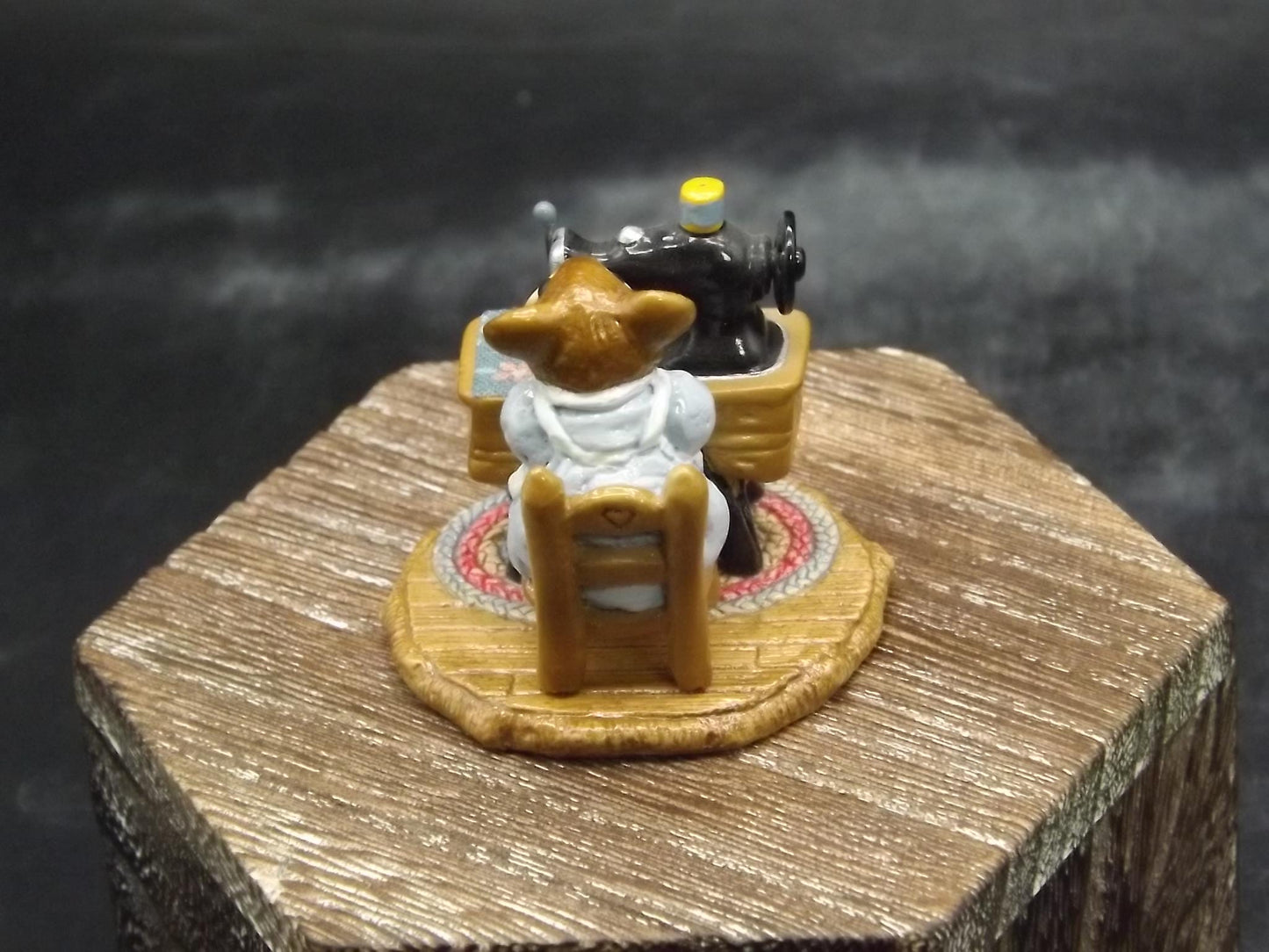 Vintage 1979 M-040 Wee Forest Folk "Miss Bobbin" Hand Painted Mouse sewing.