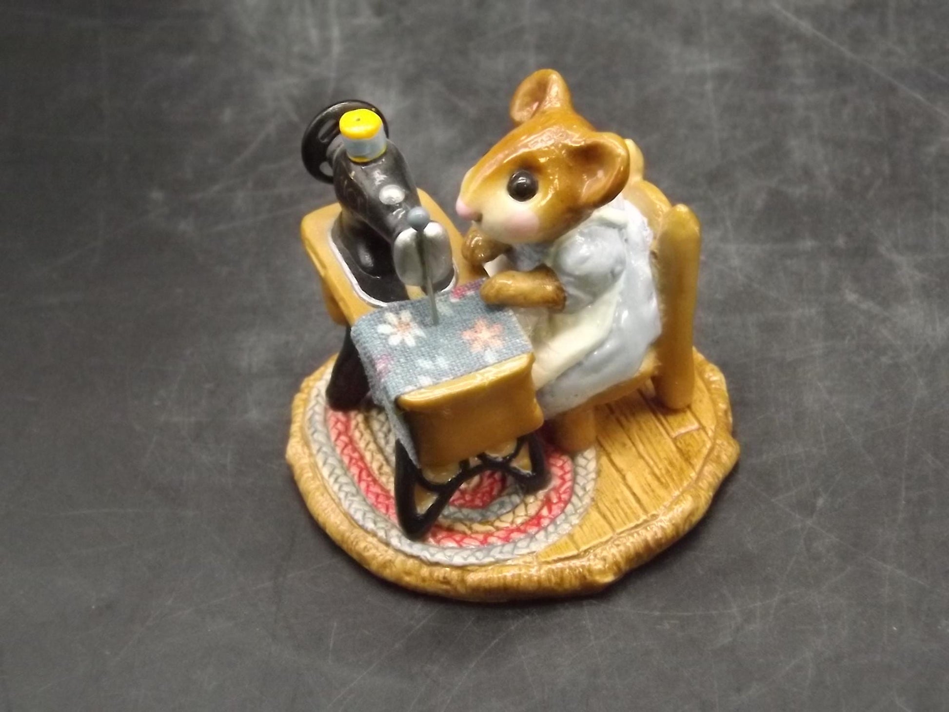 Vintage 1979 M-040 Wee Forest Folk "Miss Bobbin" Hand Painted Mouse sewing.