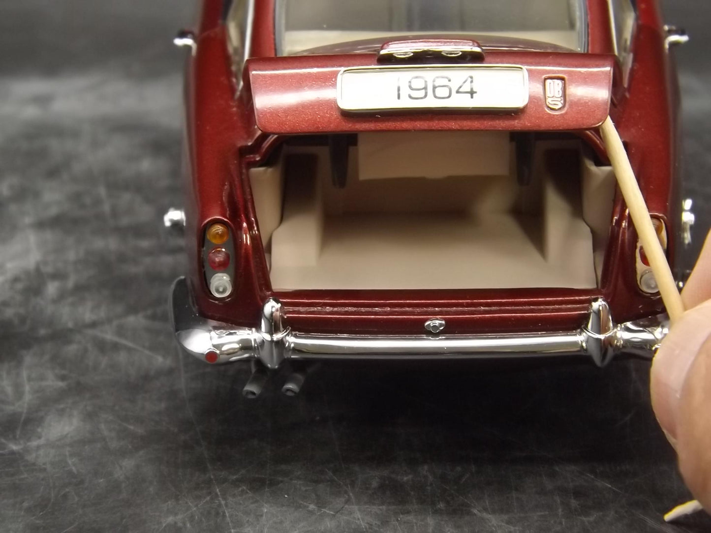 Vintage Danbury Mint 1964 Aston Martin DB5 Diecast Model Car with Box