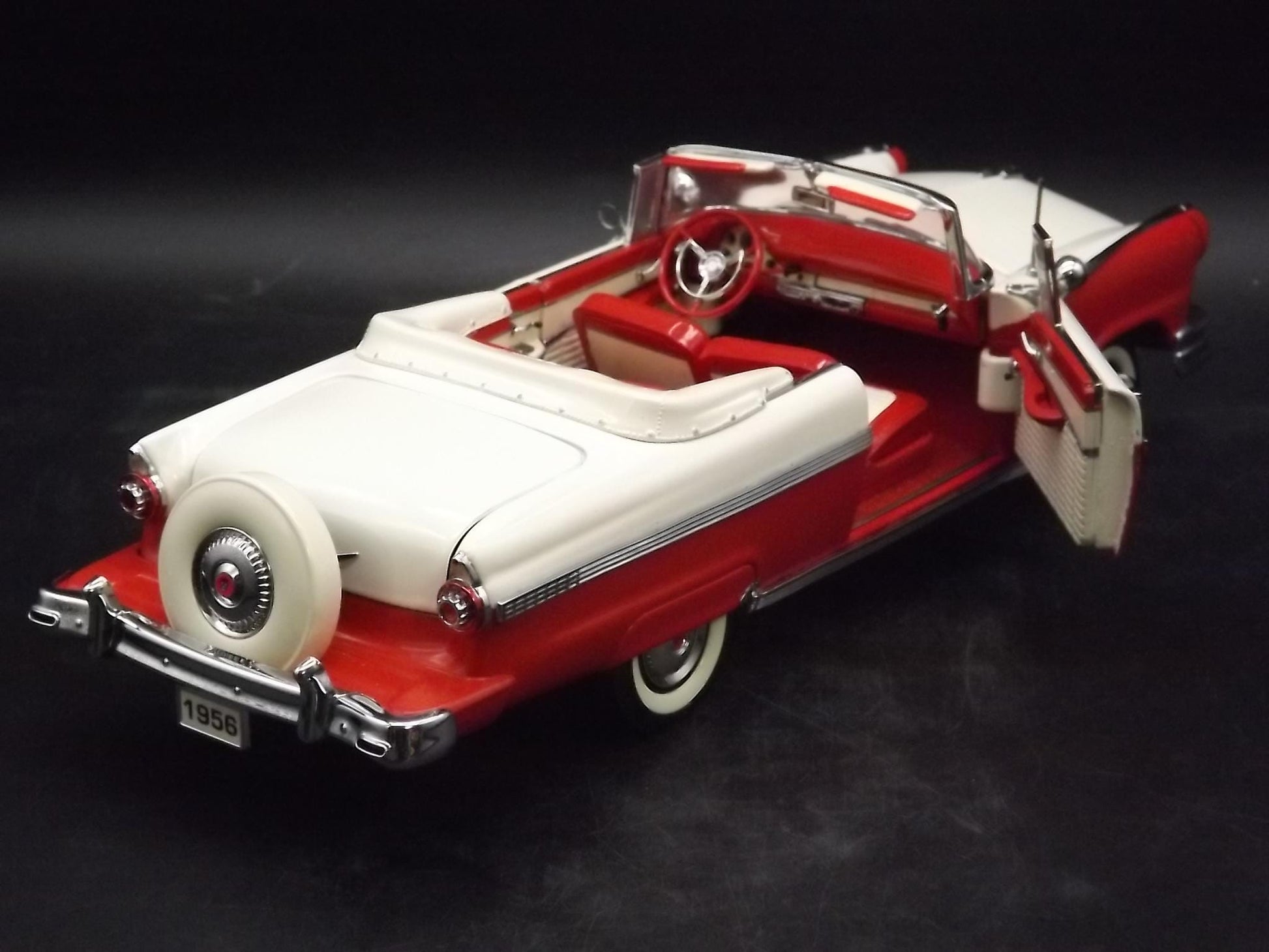 Vintage Danbury Mint 1956 Ford Sunliner Convertible Diecast Model Car