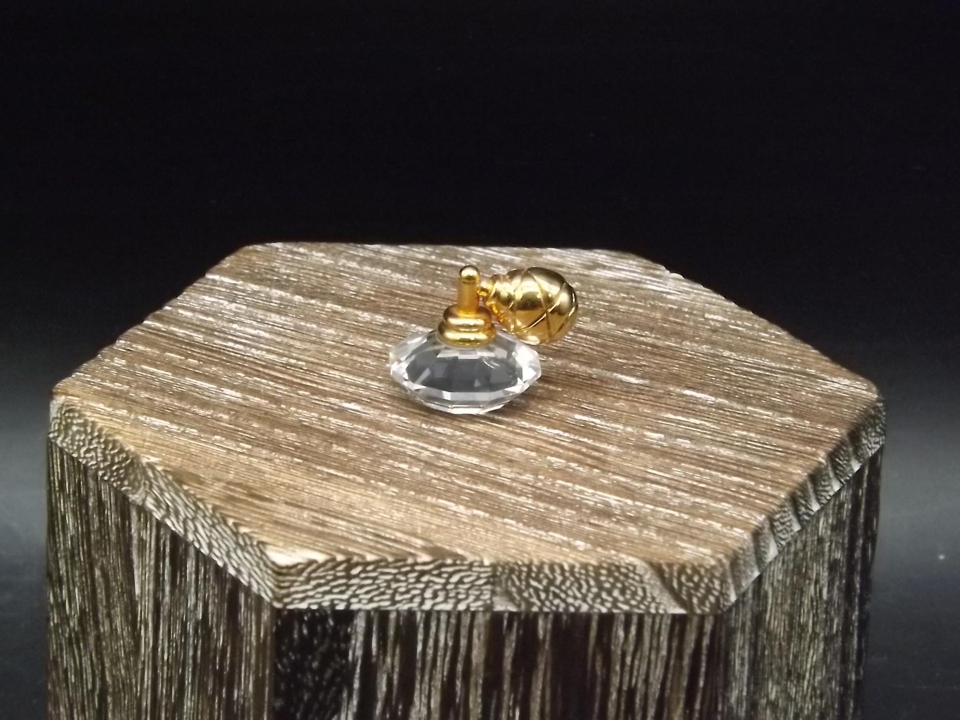 Vintage Swarovski Crystal Memories "Atomizer" Figurine. Excellent Condition with original box.