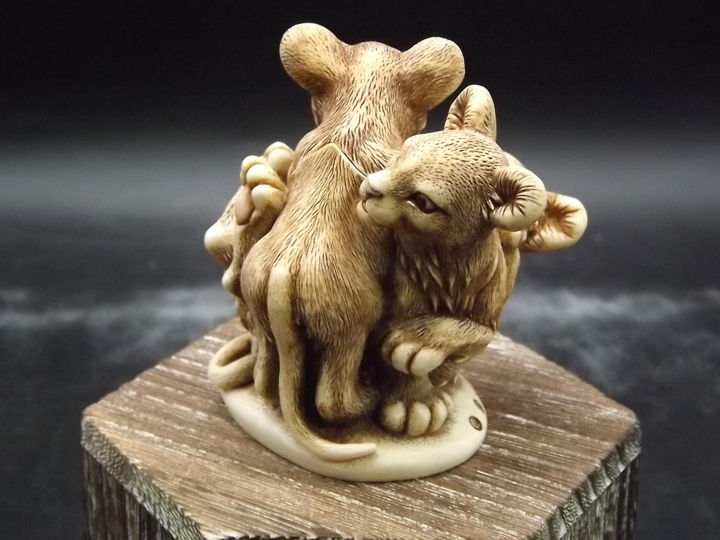 Vintage Harmony Kingdom Lion Cub Figurine: "Rough and Tumble" TJLI2