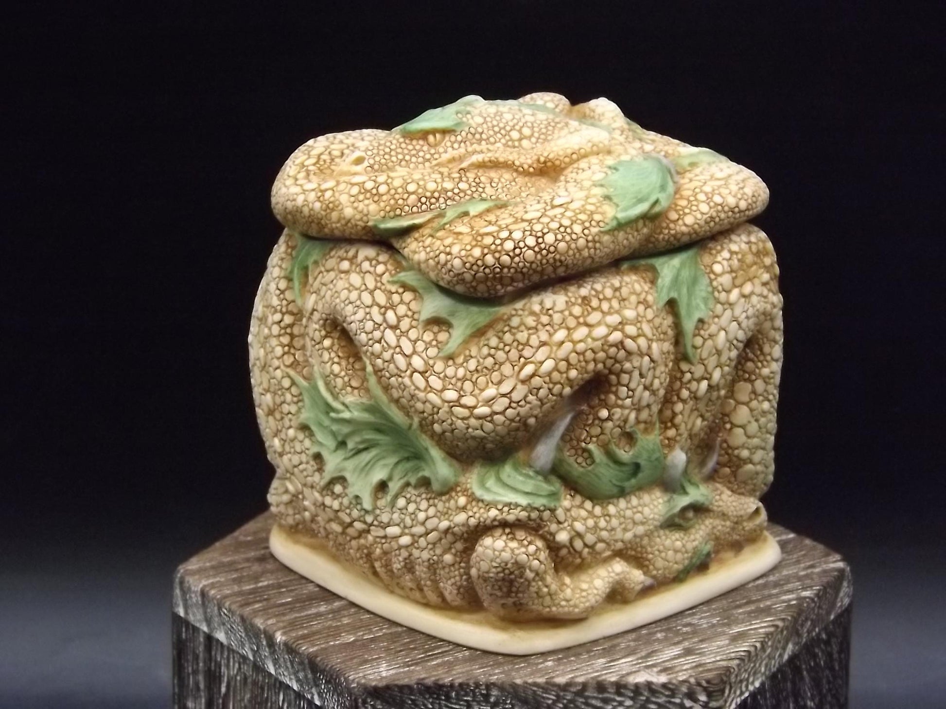 Vintage Harmony Kingdom "Fire Drake" Dragon Limited Edition of 2500 Jest Figurine TJMYDR with original box and COA. Excellent condition.