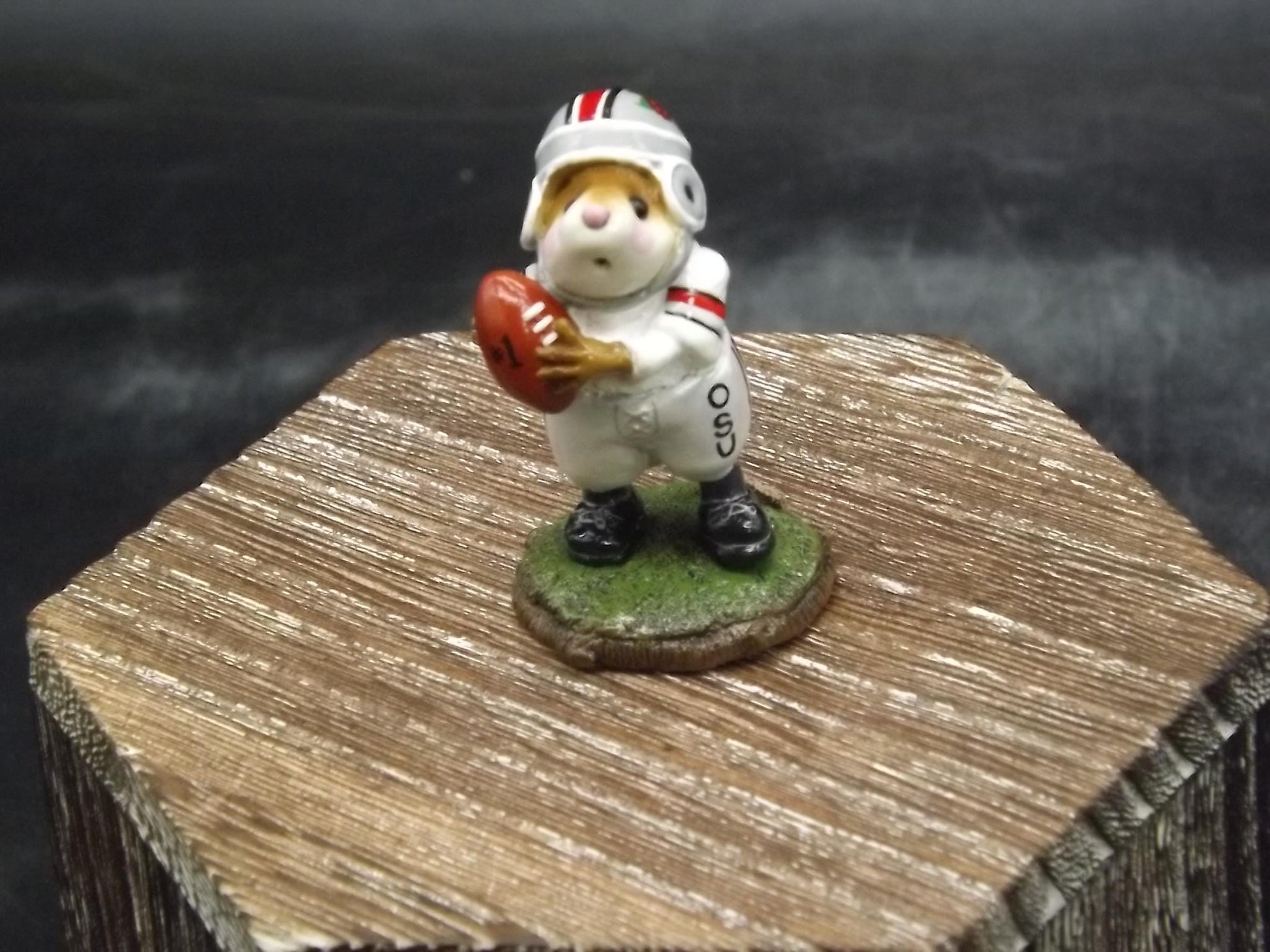Vintage Wee Forest Folk Mouse Figurine: 1999 "Go Long" Ohio State Football