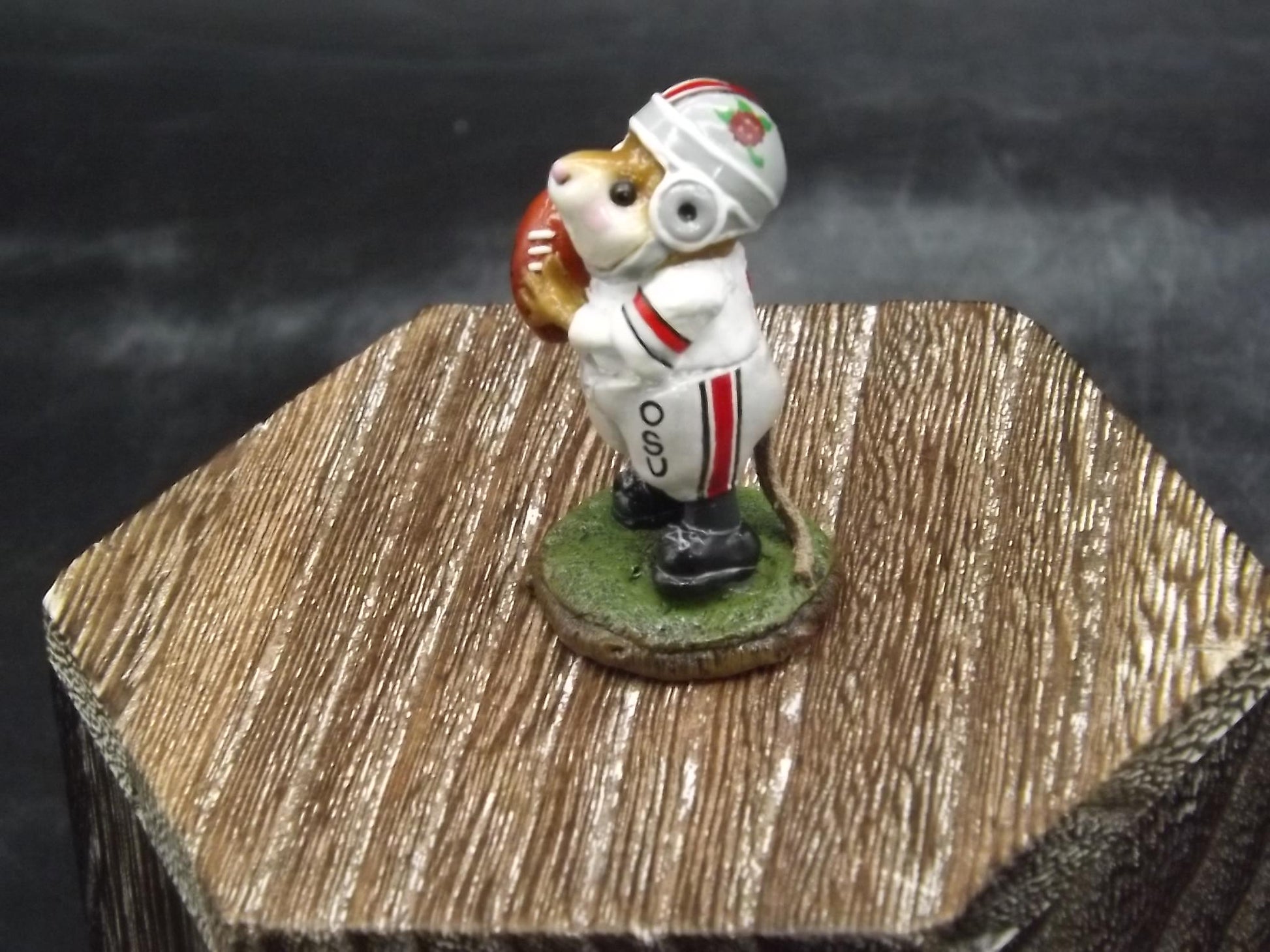 Vintage Wee Forest Folk Mouse Figurine: 1999 "Go Long" Ohio State Football