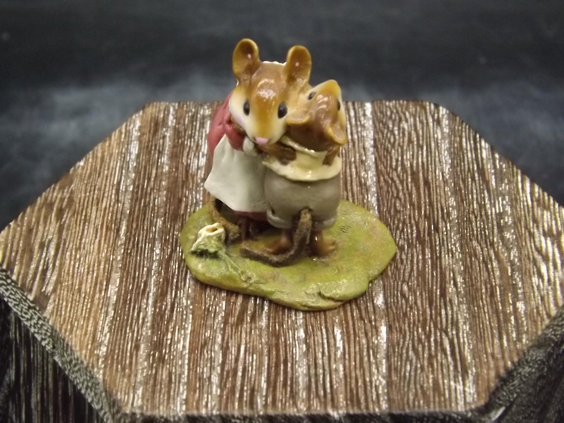 Vintage Wee Forest Folk Figurine: "A Big Hug" Mouse Miniature