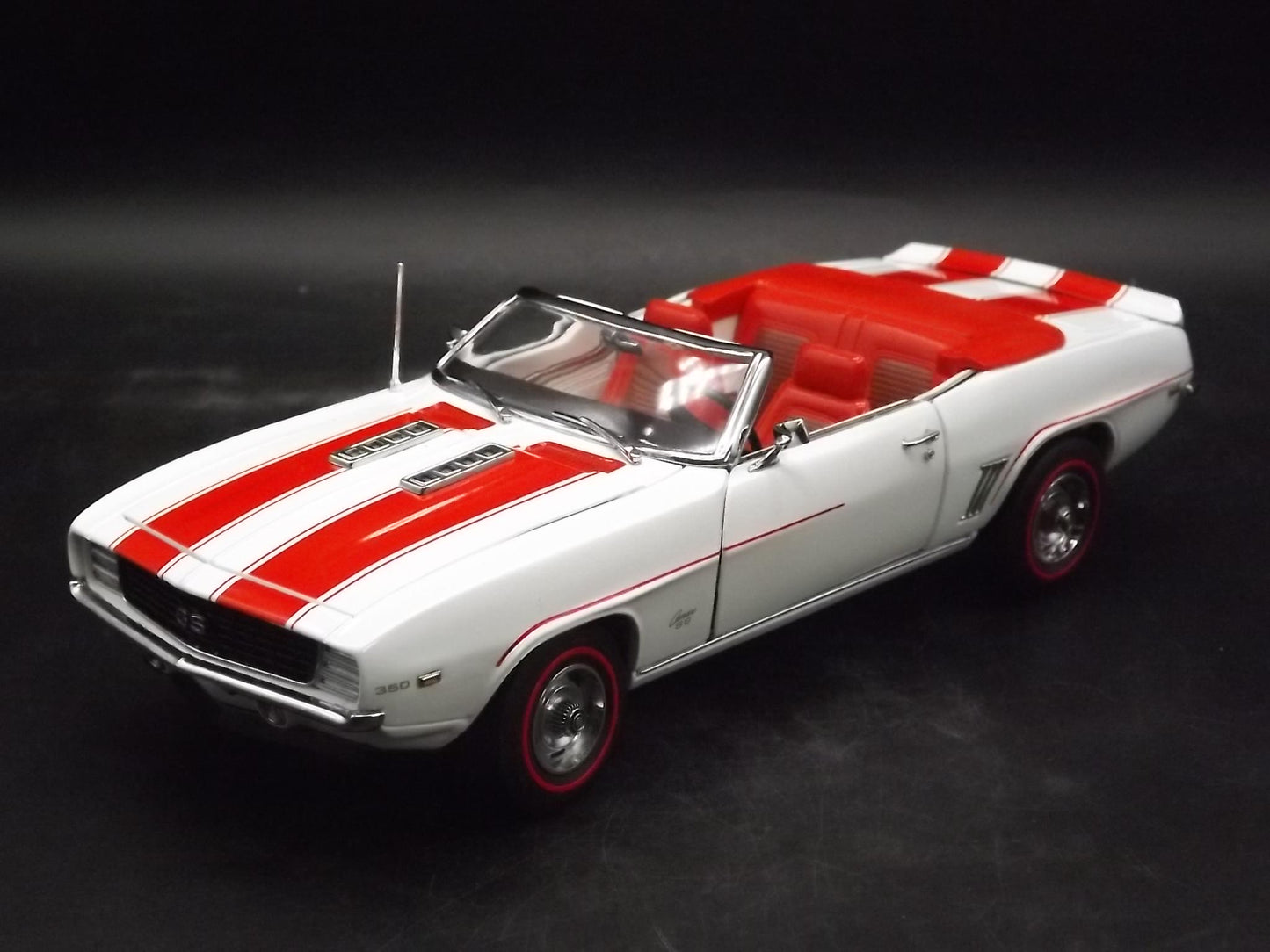 Vintage Danbury Mint 1969 Chevrolet Camaro SS Convertible Diecast Model Car with Box