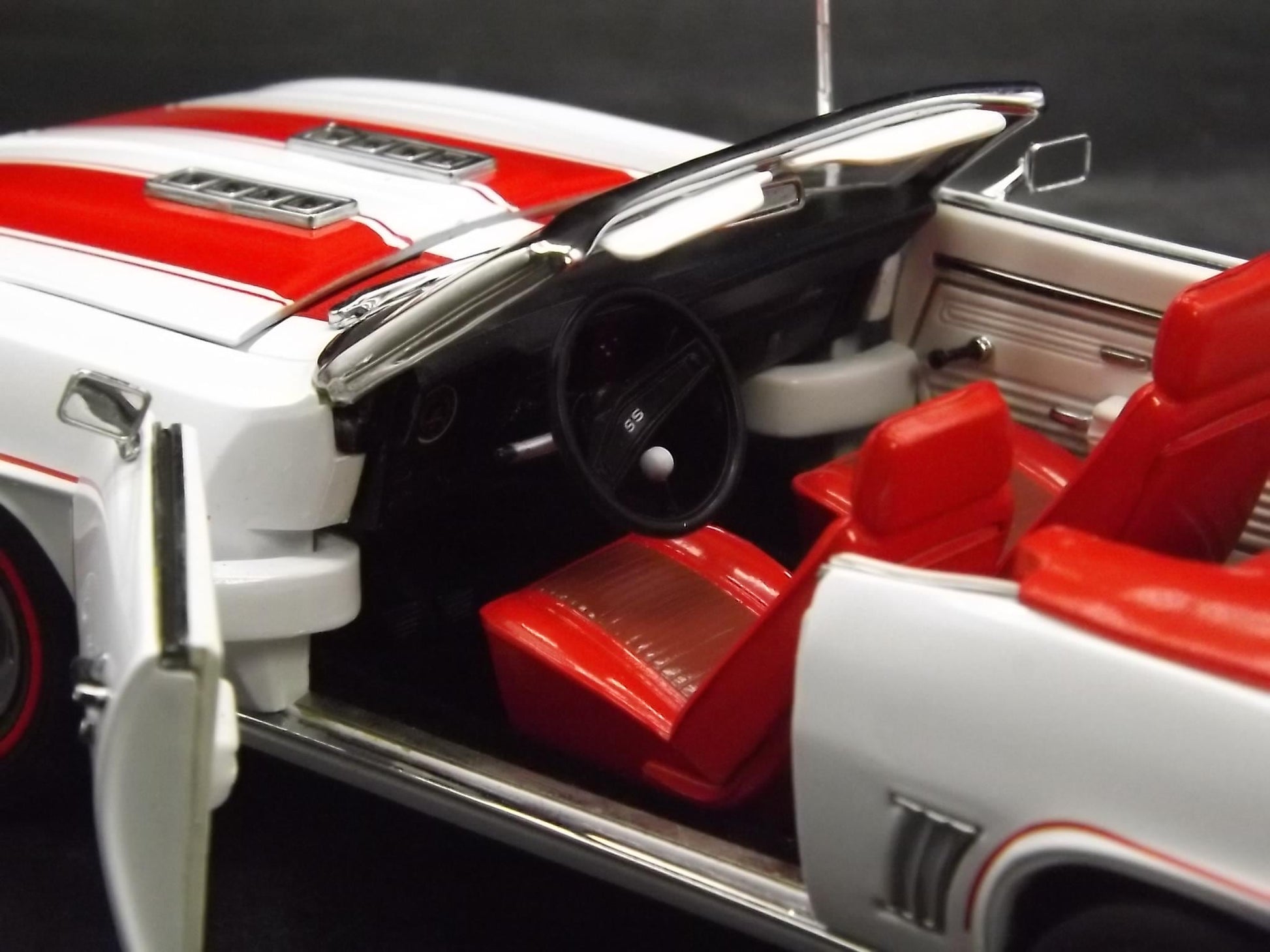 Vintage Danbury Mint 1969 Chevrolet Camaro SS Convertible Diecast Model Car with Box