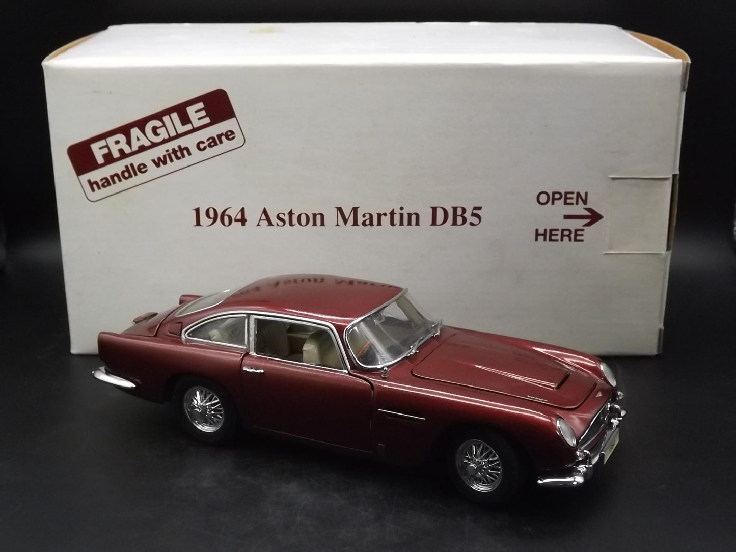 Vintage Danbury Mint 1964 Aston Martin DB5 Diecast Model Car with Box