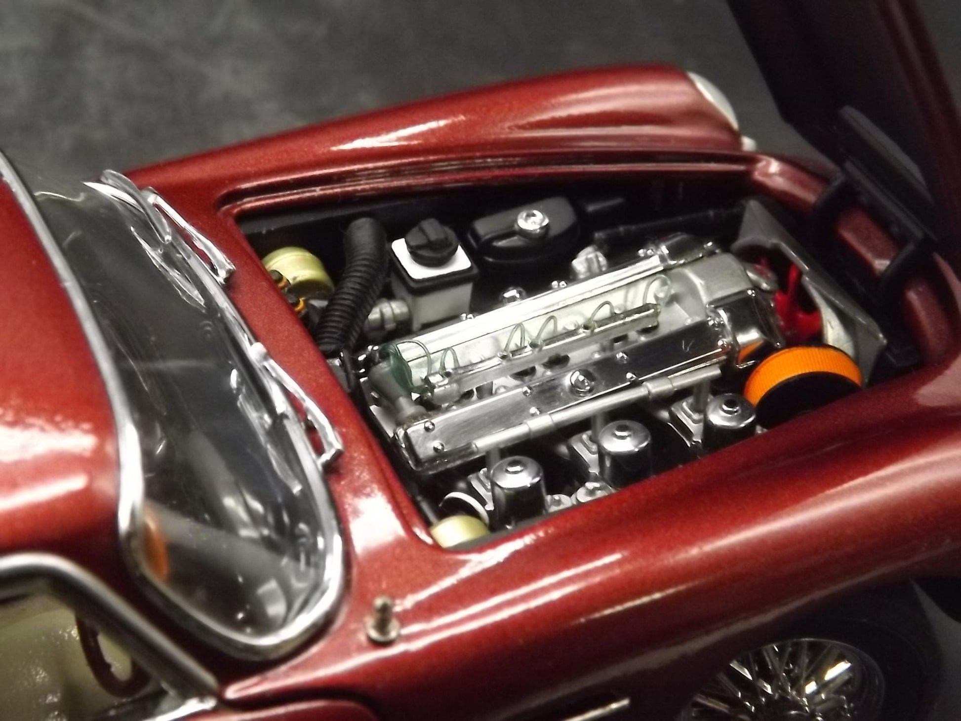 Vintage Danbury Mint 1964 Aston Martin DB5 Diecast Model Car with Box