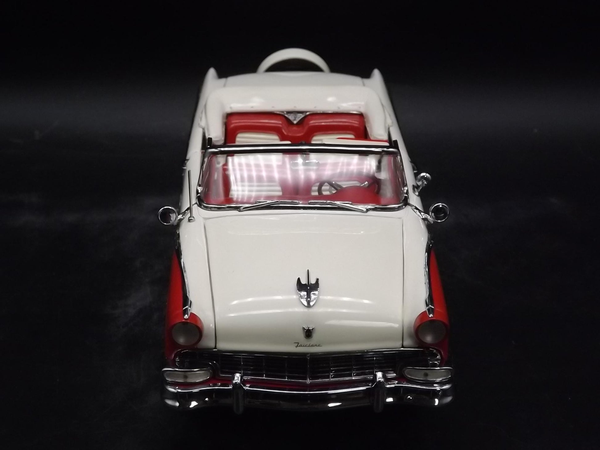 Vintage Danbury Mint 1956 Ford Sunliner Convertible Diecast Model Car