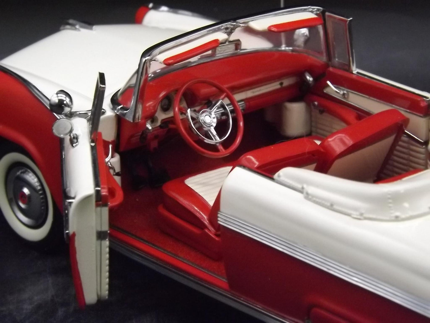 Vintage Danbury Mint 1956 Ford Sunliner Convertible Diecast Model Car