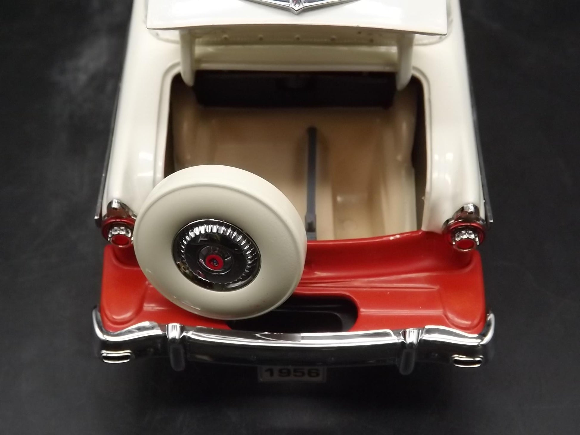 Vintage Danbury Mint 1956 Ford Sunliner Convertible Diecast Model Car
