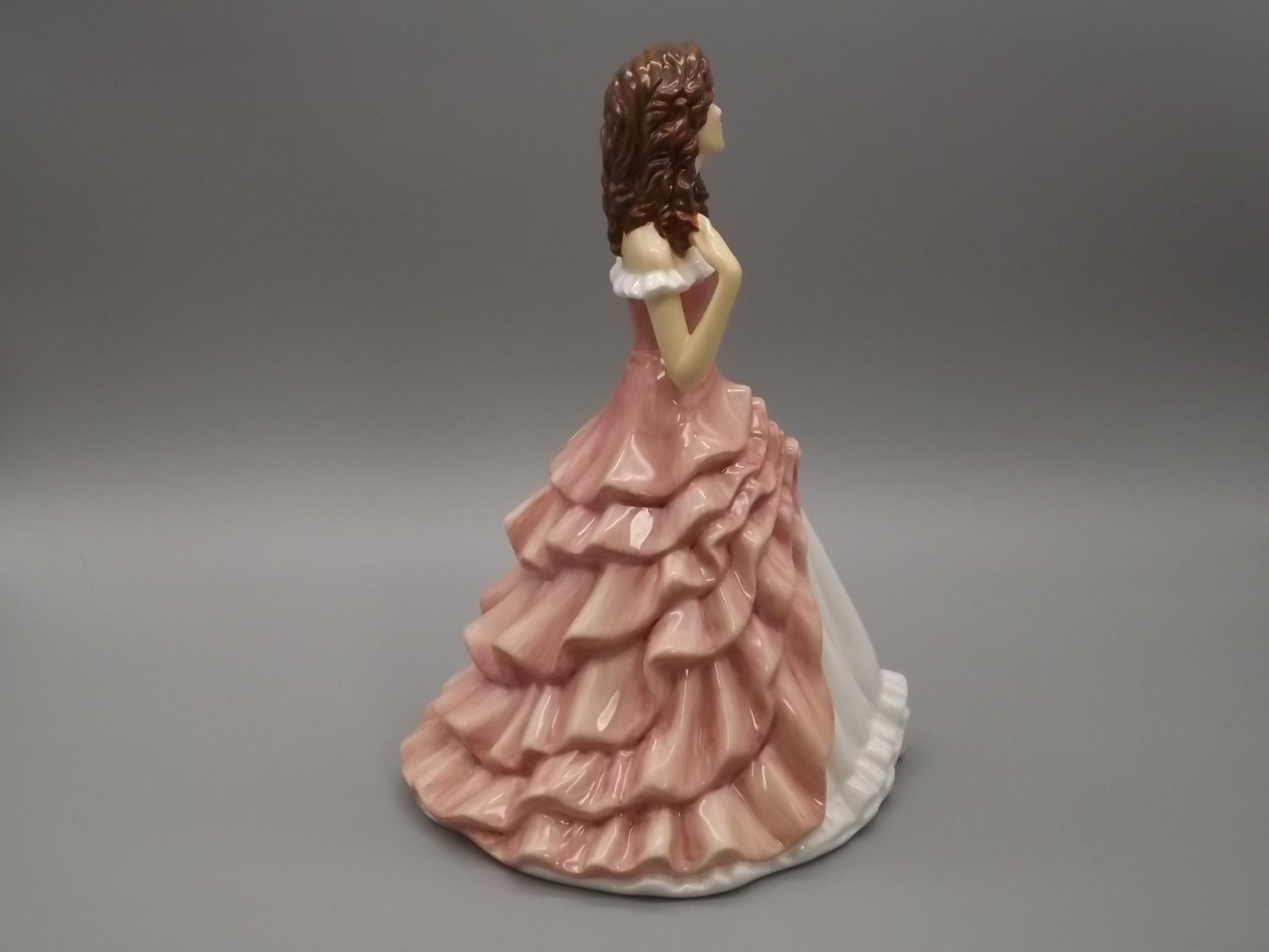 Vintage Royal Doulton Figurine: Chrysanthemum Cheerfulness HN 5510, November Flower (With Box & COA)