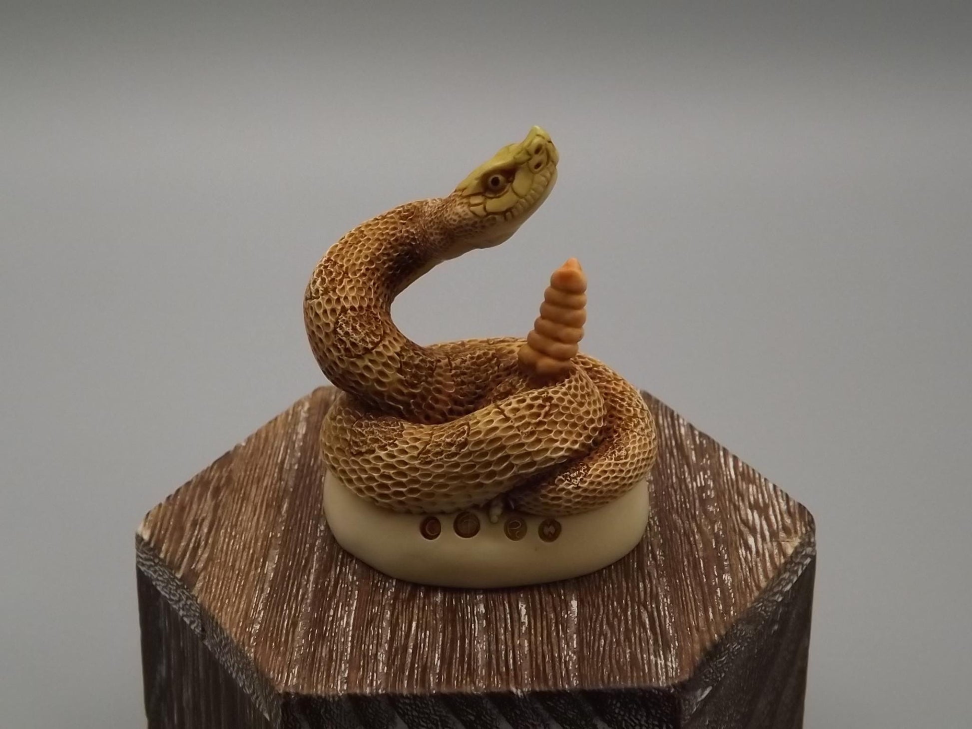 Vintage 2000 Harmony Kingdom "Sid" Rattlesnake Netsuke Figure Excellent condition with original box and COA.