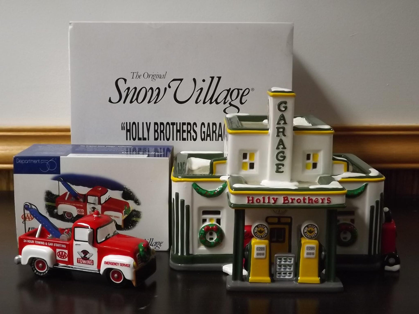 Vintage 1995 Snow Village "Holly Brothers" Garage with Tow Truck